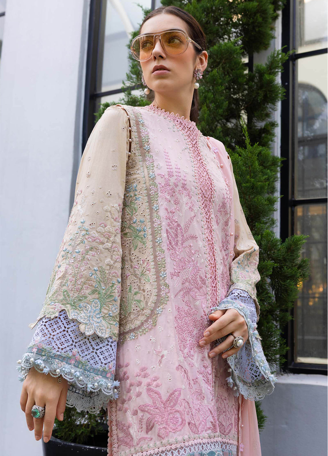 Maria B Luxury Embroidered Lawn 3 Piece Unstitched Suit MB26LLEV2 D-09 Maria B Luxury Embroidered Lawn 3 Piece Unstitched Suit MB26LLEV2 D-09