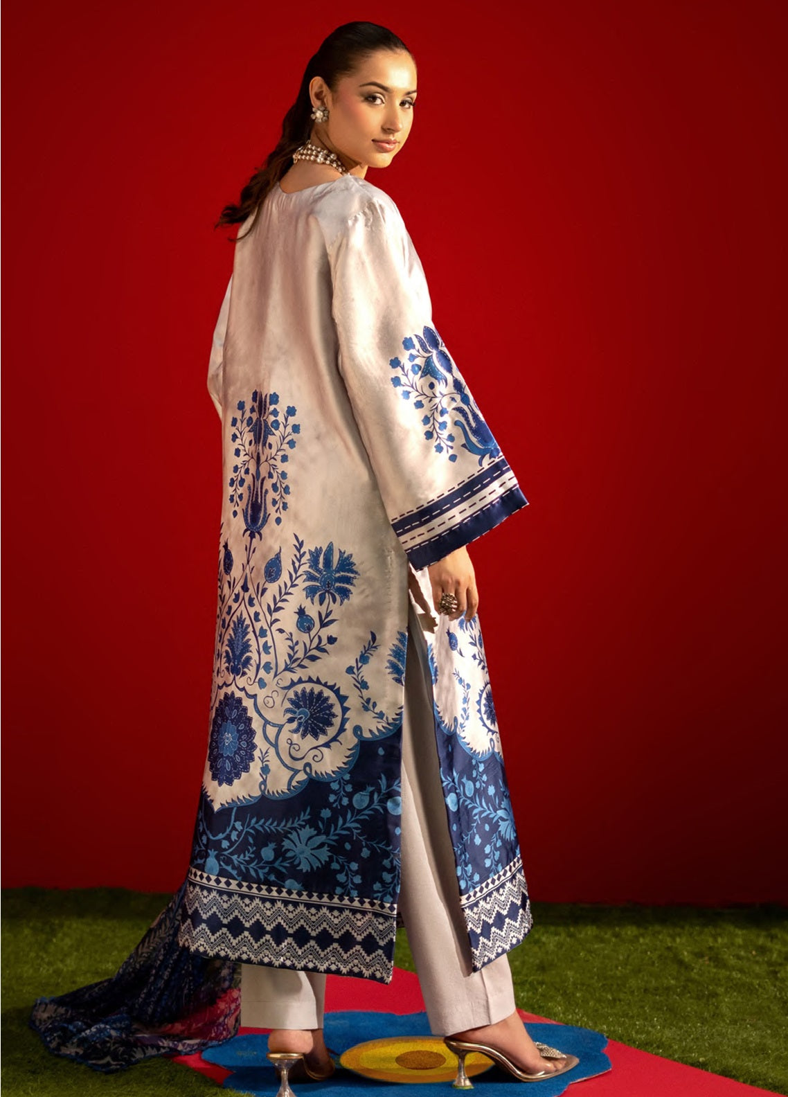 Marine By Rashid Textile Digitaly Printed Luxury Silk 3 Piece Unstitched Suit RT26MLS D-3909 Marine By Rashid Textile Digitaly Printed Luxury Silk 3 Piece Unstitched Suit RT26MLS D-3909