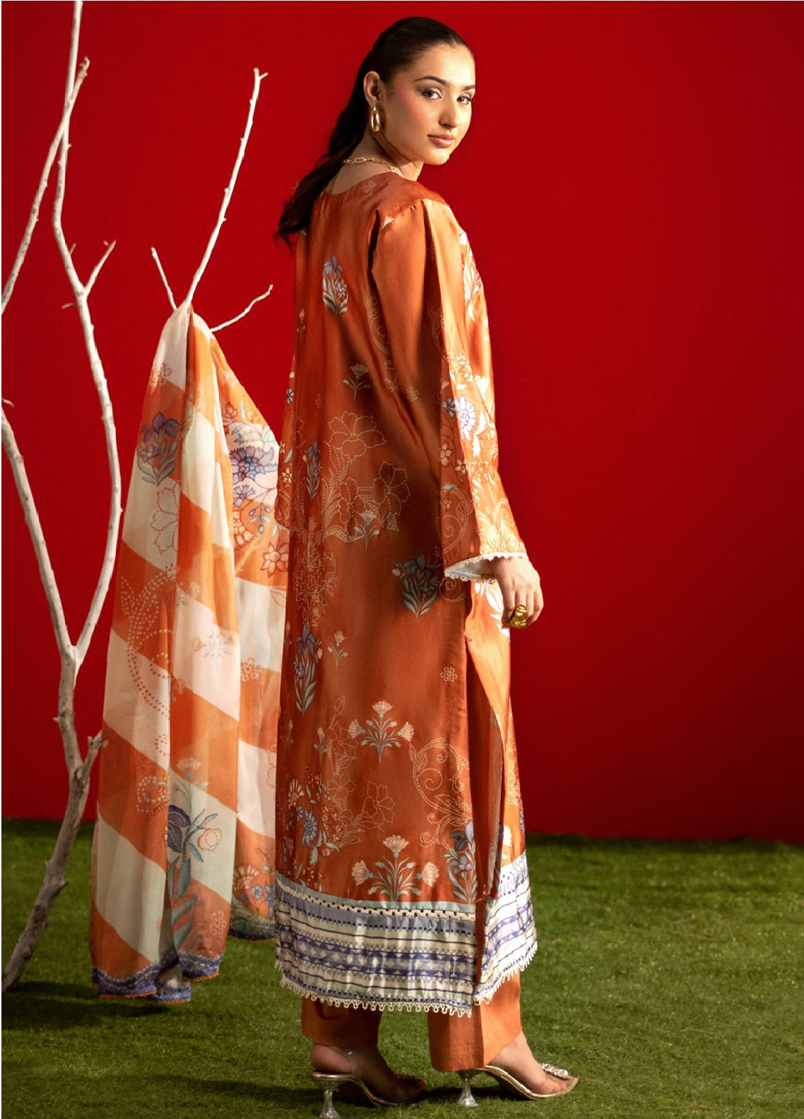 Marine By Rashid Textile Digitaly Printed Luxury Silk 3 Piece Unstitched Suit RT26MLS D-3910 Marine By Rashid Textile Digitaly Printed Luxury Silk 3 Piece Unstitched Suit RT26MLS D-3910