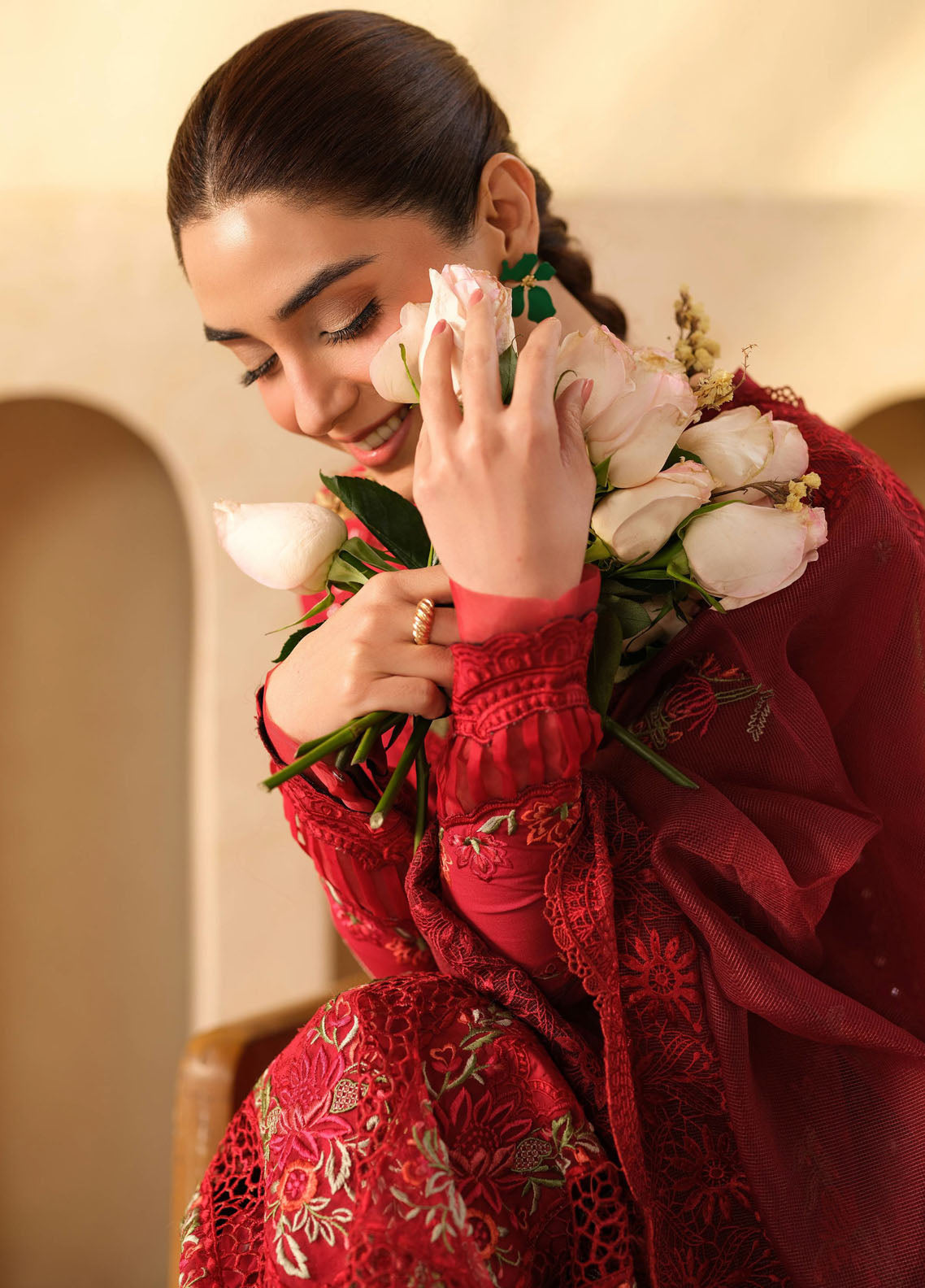 Maryum Hussain Embroidered Lawn Suits Unstitched 3 Piece - MH25LL 06 BERRY Maryum Hussain Embroidered Lawn Suits Unstitched 3 Piece - MH25LL 06 BERRY