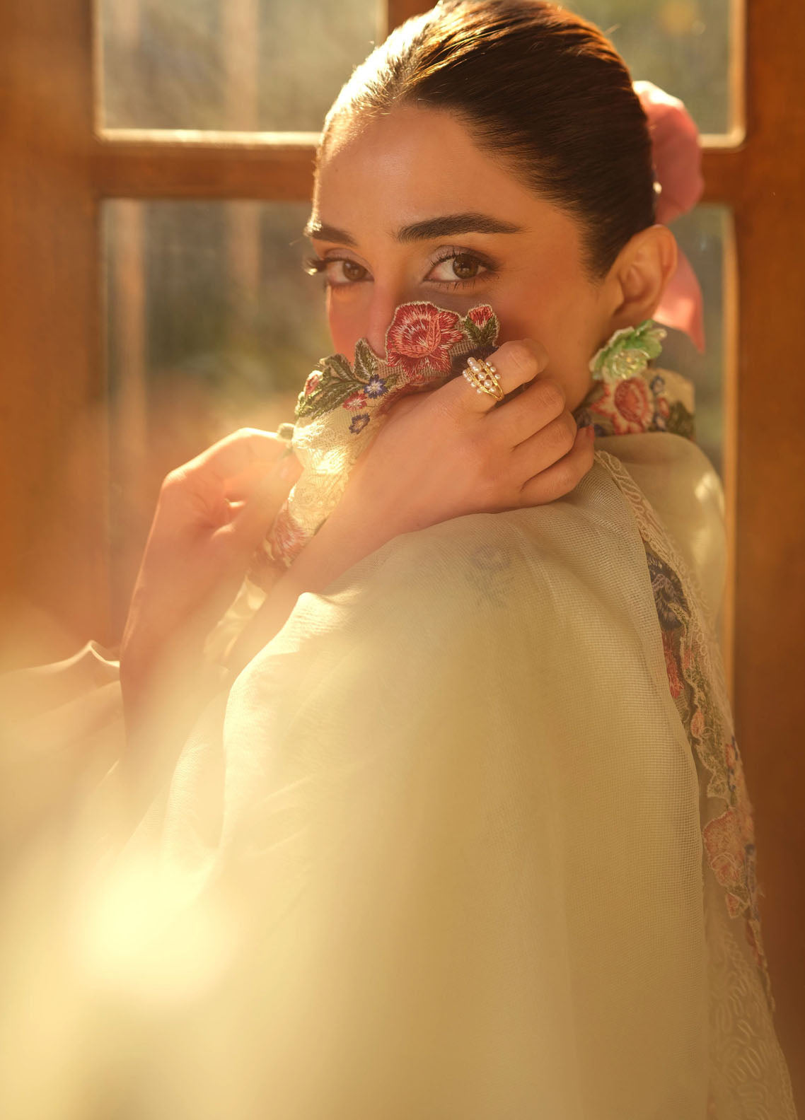 Maryum Hussain Embroidered Lawn Suits Unstitched 3 Piece - MH25LL 08 MINT Maryum Hussain Embroidered Lawn Suits Unstitched 3 Piece - MH25LL 08 MINT