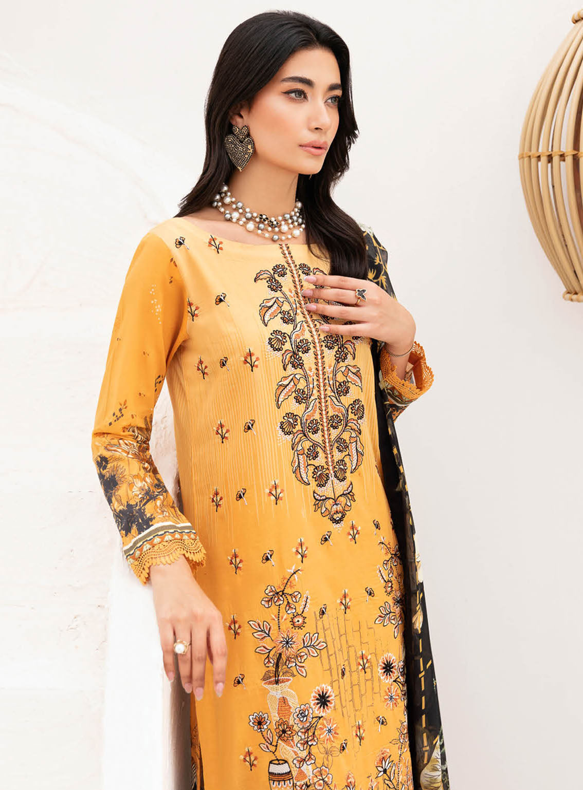 Mashaal By Ramsha Embroidered Lawn Suits Unstitched 3 Piece - RM24ML 1111 Mashaal By Ramsha Embroidered Lawn Suits Unstitched 3 Piece - RM24ML 1111