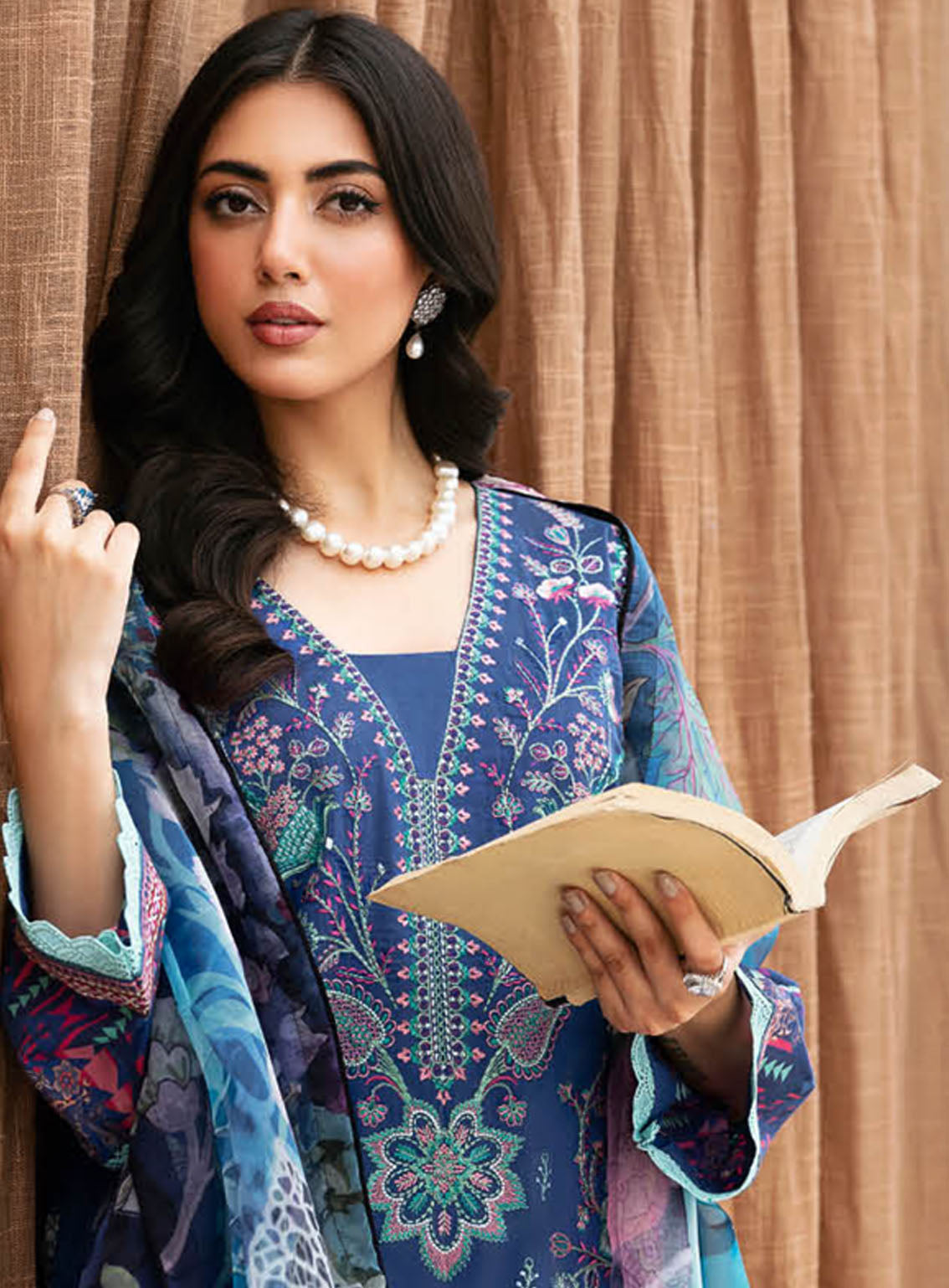 Mashaal By Ramsha Embroidered Lawn Suits Unstitched 3 Piece - RM24ML 1112 Mashaal By Ramsha Embroidered Lawn Suits Unstitched 3 Piece - RM24ML 1112