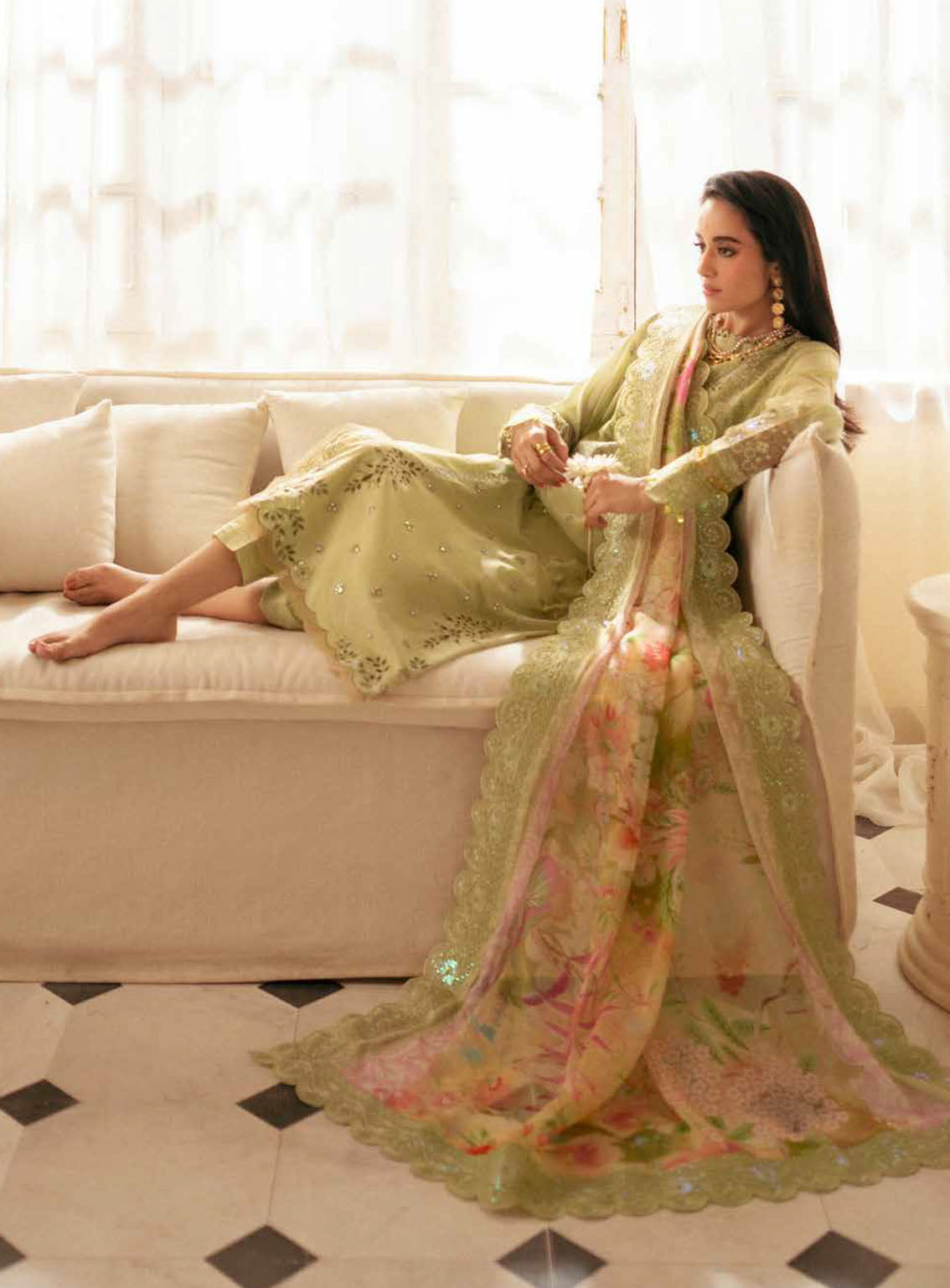 Maya By Nureh Embroidered Lawn Suits Unstitched 3 Piece - NU24MYL NS-143 Maya By Nureh Embroidered Lawn Suits Unstitched 3 Piece - NU24MYL NS-143