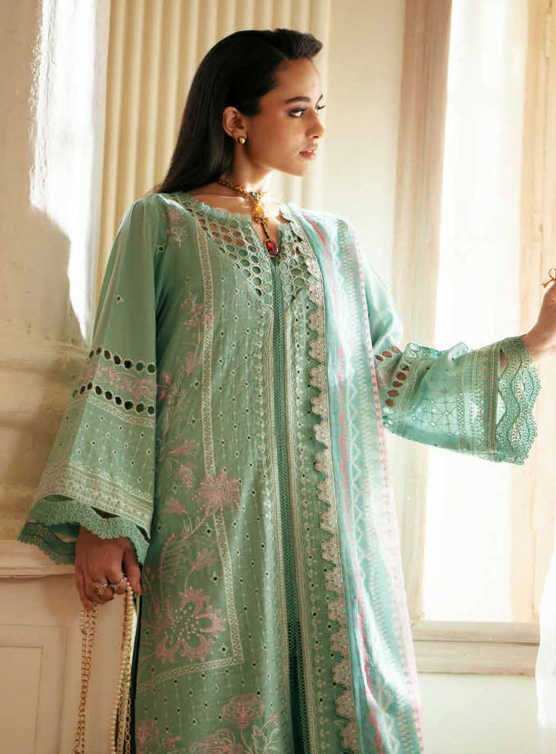 Maya By Nureh Embroidered Lawn Suits Unstitched 3 Piece - NU24MYL NS-144 Maya By Nureh Embroidered Lawn Suits Unstitched 3 Piece - NU24MYL NS-144