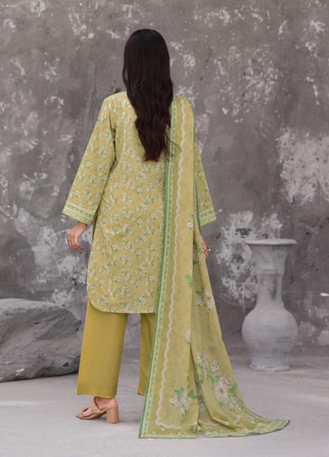 Maya By Aizal Printed Cambric 3 Piece Stitched Suit AL26MCV1 D-03 Maya By Aizal Printed Cambric 3 Piece Stitched Suit AL26MCV1 D-03