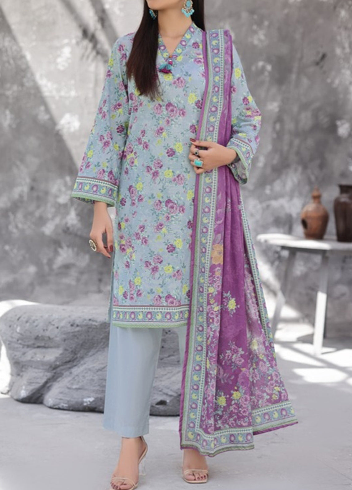 Maya By Aizal Printed Cambric 3 Piece Stitched Suit AL26MCV1 D-06 Maya By Aizal Printed Cambric 3 Piece Stitched Suit AL26MCV1 D-06
