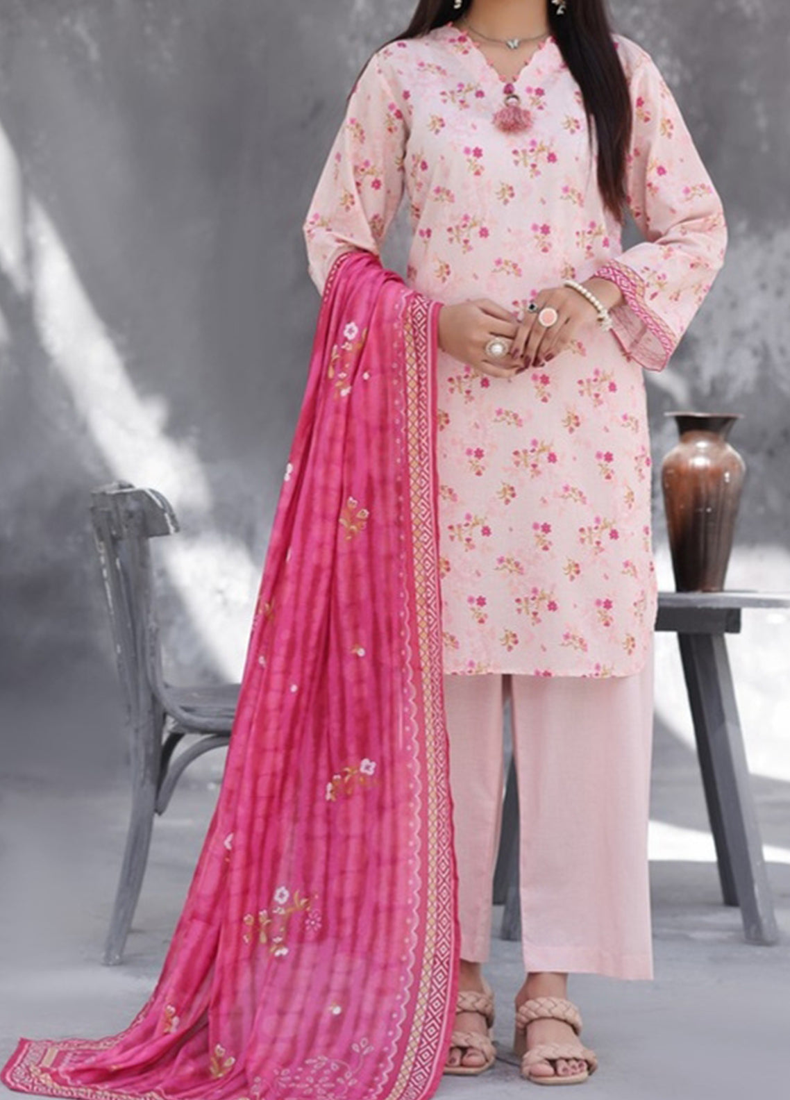 Maya By Aizal Printed Cambric 3 Piece Stitched Suit AL26MCV1 D-09 Maya By Aizal Printed Cambric 3 Piece Stitched Suit AL26MCV1 D-09