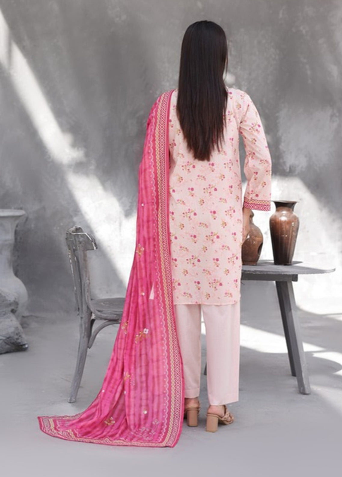 Maya By Aizal Printed Cambric 3 Piece Stitched Suit AL26MCV1 D-09 Maya By Aizal Printed Cambric 3 Piece Stitched Suit AL26MCV1 D-09