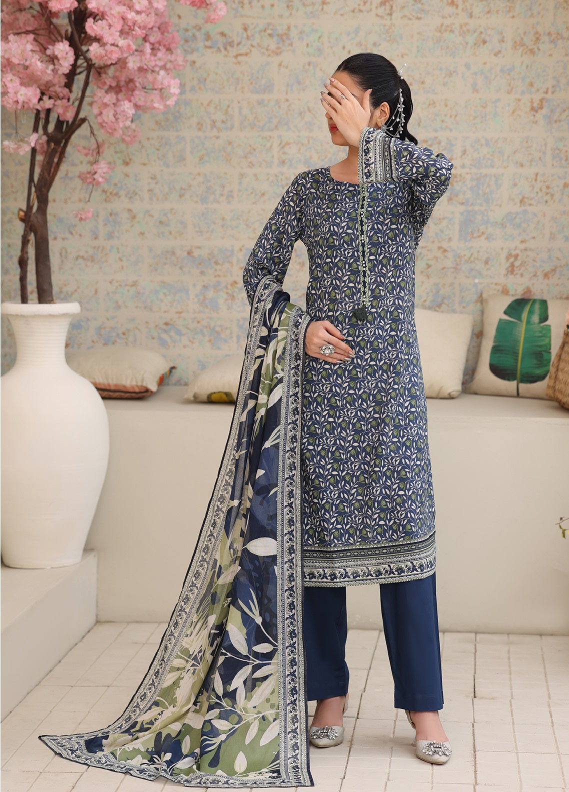 Maya By Aizal Printed Lawn 3 Piece Stitched Suit AL26MPV4 D-841 Maya By Aizal Printed Lawn 3 Piece Stitched Suit AL26MPV4 D-841