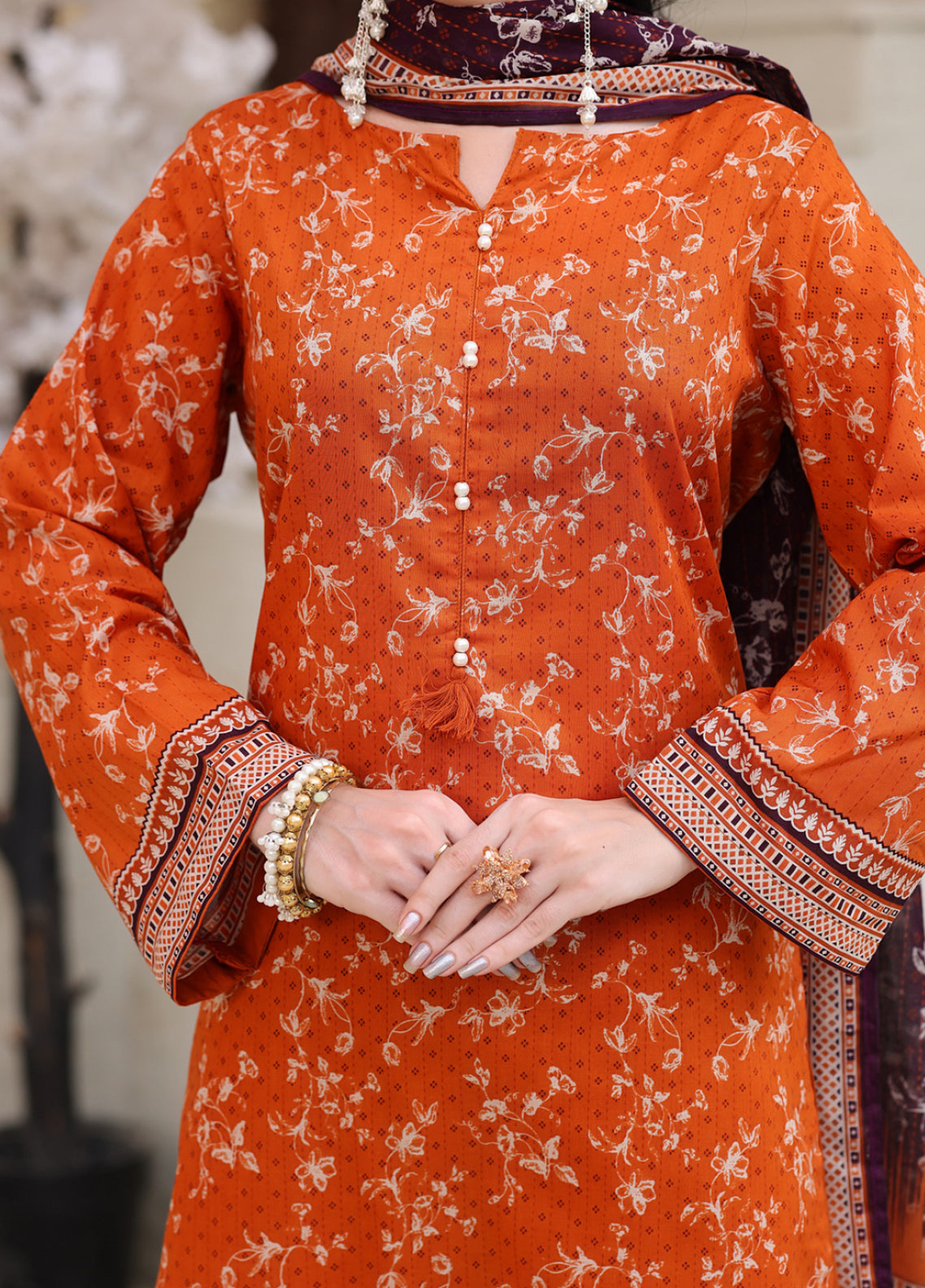 Maya By Aizal Printed Lawn 3 Piece Stitched Suit AL26MPV4 D-856 Maya By Aizal Printed Lawn 3 Piece Stitched Suit AL26MPV4 D-856
