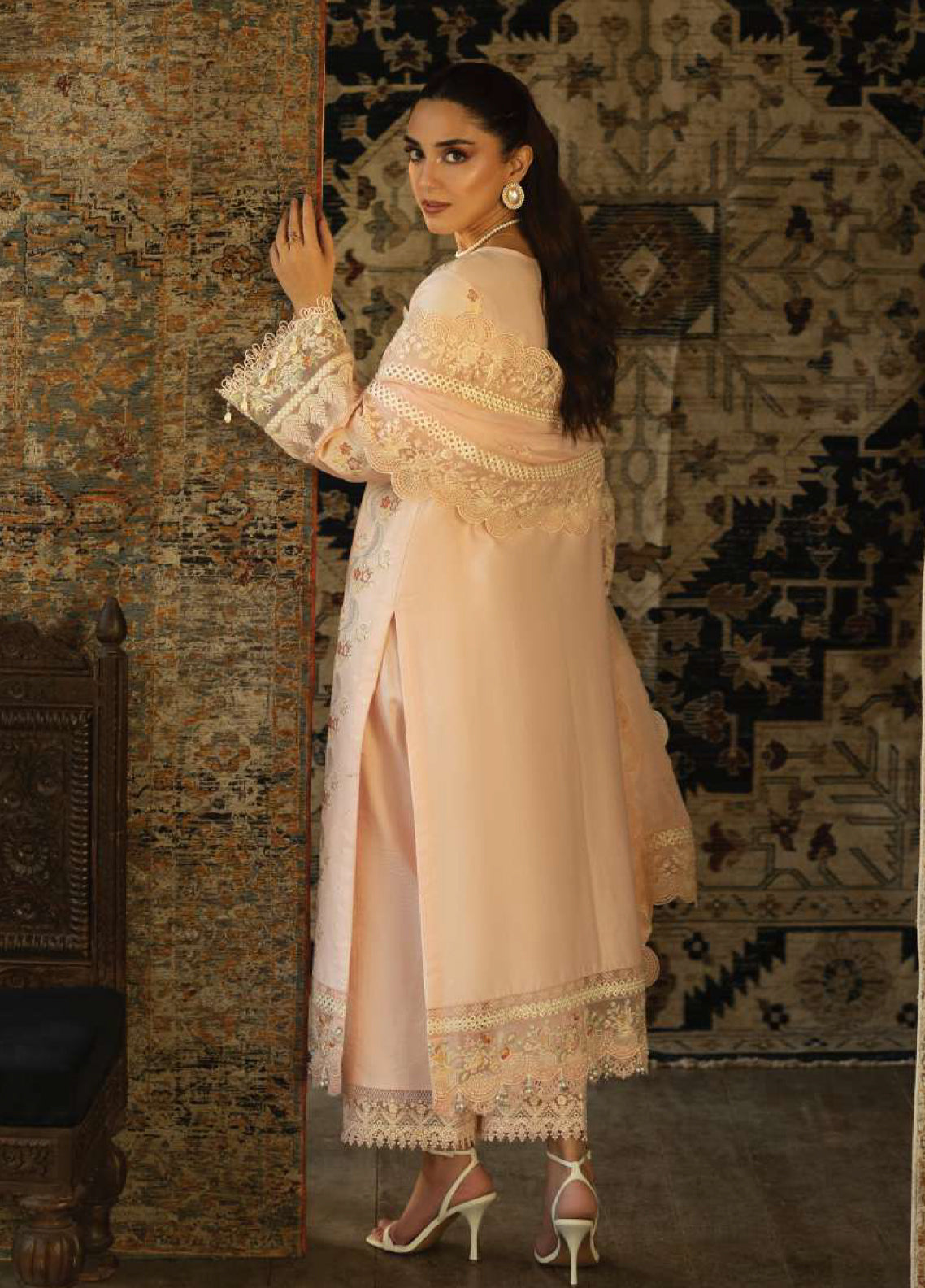 Maya By Imrozia Premium Luxury Embroidered Lawn 3 Piece Unstitched Suit IM26MLL D-155 ZEHRA Maya By Imrozia Premium Luxury Embroidered Lawn 3 Piece Unstitched Suit IM26MLL D-155 ZEHRA