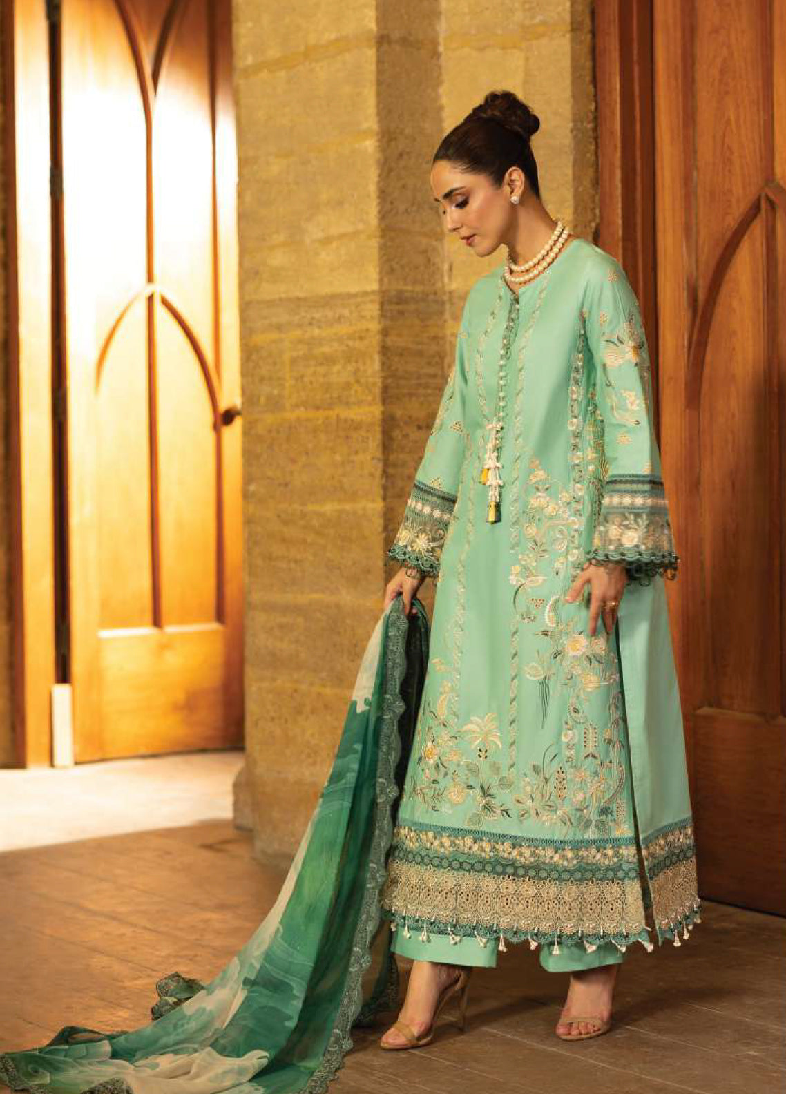 Maya By Imrozia Premium Luxury Embroidered Lawn 3 Piece Unstitched Suit IM26MLL D-156 YALINA Maya By Imrozia Premium Luxury Embroidered Lawn 3 Piece Unstitched Suit IM26MLL D-156 YALINA