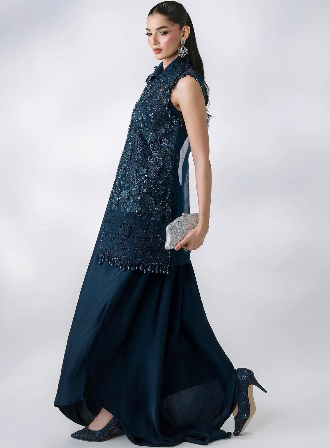 Mbroidered By Maria B Embroidered Organza 3 Piece Unstitched Suit MB26MWF D-BD-3106 PEACOCK BLUE Mbroidered By Maria B Embroidered Organza 3 Piece Unstitched Suit MB26MWF D-BD-3106 PEACOCK BLUE