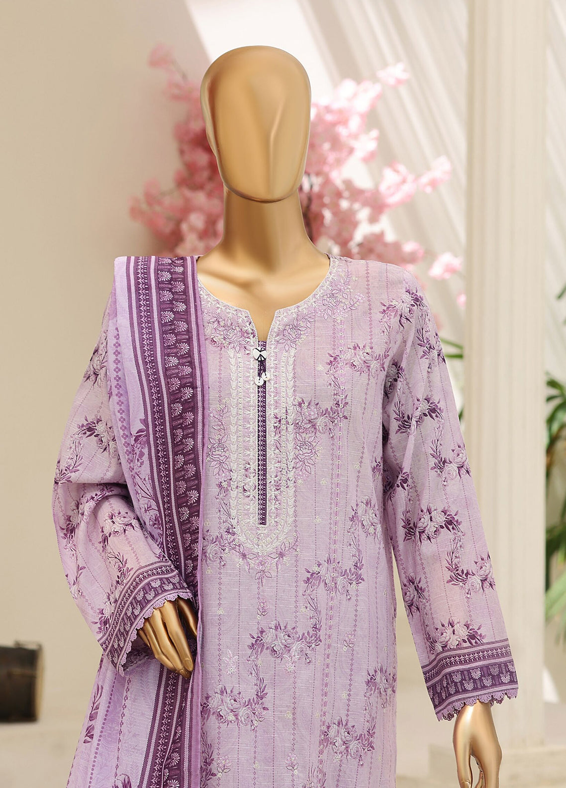 Mehak By HZ Textile Embroidered Slub Lawn 3 Piece Unstitched Suit HZ26MESLV3 D-3160 Mehak By HZ Textile Embroidered Slub Lawn 3 Piece Unstitched Suit HZ26MESLV3 D-3160