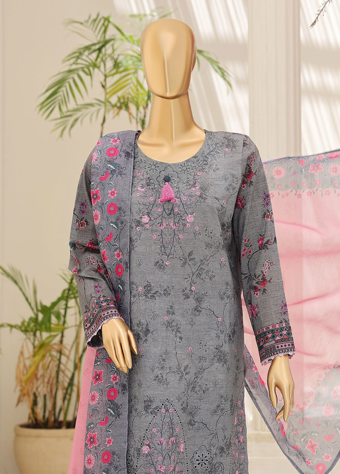 Mehak By HZ Textile Embroidered Slub Lawn 3 Piece Unstitched Suit HZ26MESLV3 D-3163 Mehak By HZ Textile Embroidered Slub Lawn 3 Piece Unstitched Suit HZ26MESLV3 D-3163