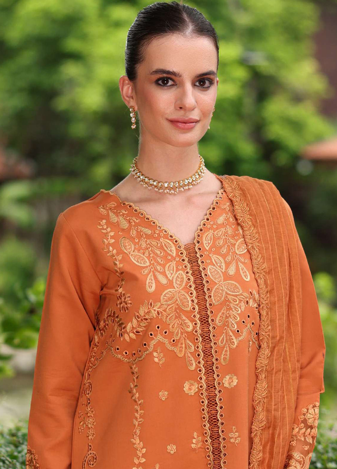Meharma By Rang Rasiya Embroidered Lawn 3 Piece Unstitched Suit RR26M D-01 LIANA Meharma By Rang Rasiya Embroidered Lawn 3 Piece Unstitched Suit RR26M D-01 LIANA