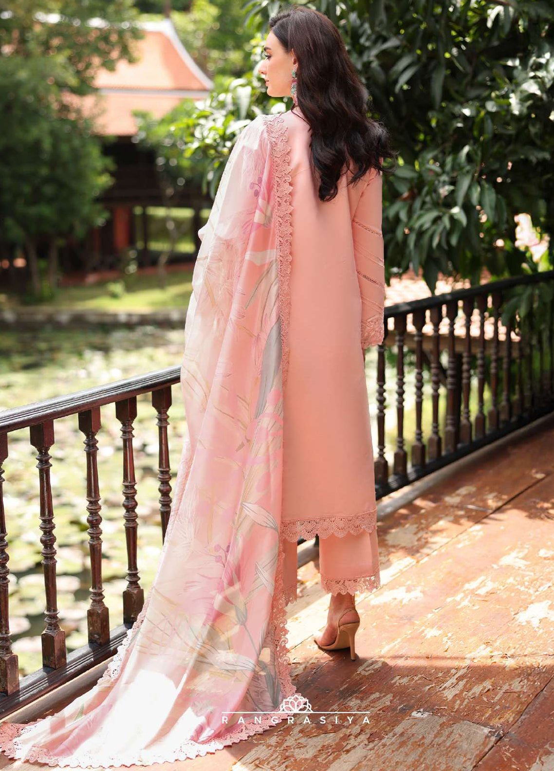 Meharma By Rang Rasiya Embroidered Lawn 3 Piece Unstitched Suit RR26M D-04 FAREESIA Meharma By Rang Rasiya Embroidered Lawn 3 Piece Unstitched Suit RR26M D-04 FAREESIA