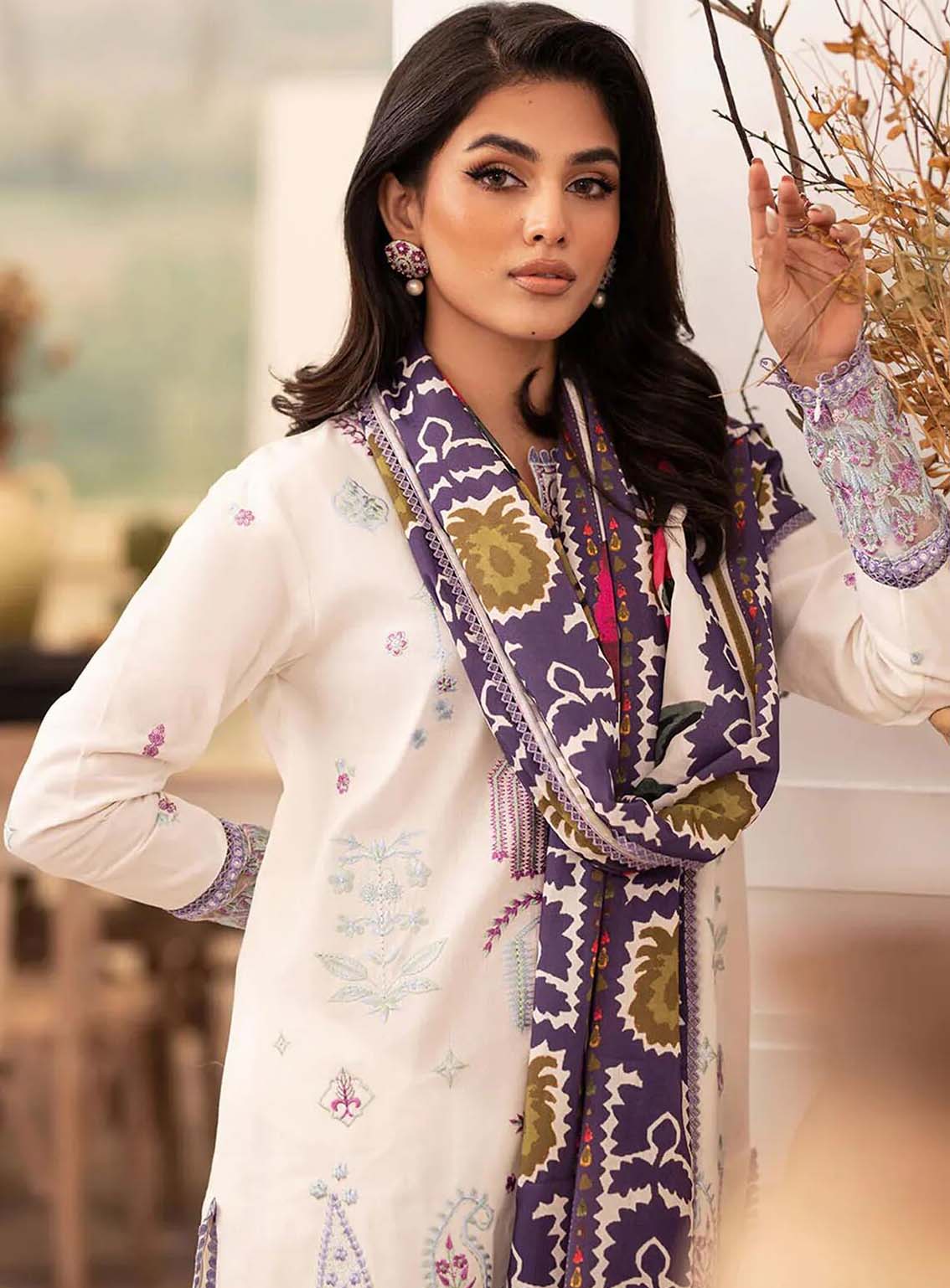 Meraki By Roheenaz Embroidered Linen Suits Unstitched 3 Piece - RNZ24MK 01A HAILEE Meraki By Roheenaz Embroidered Linen Suits Unstitched 3 Piece - RNZ24MK 01A HAILEE