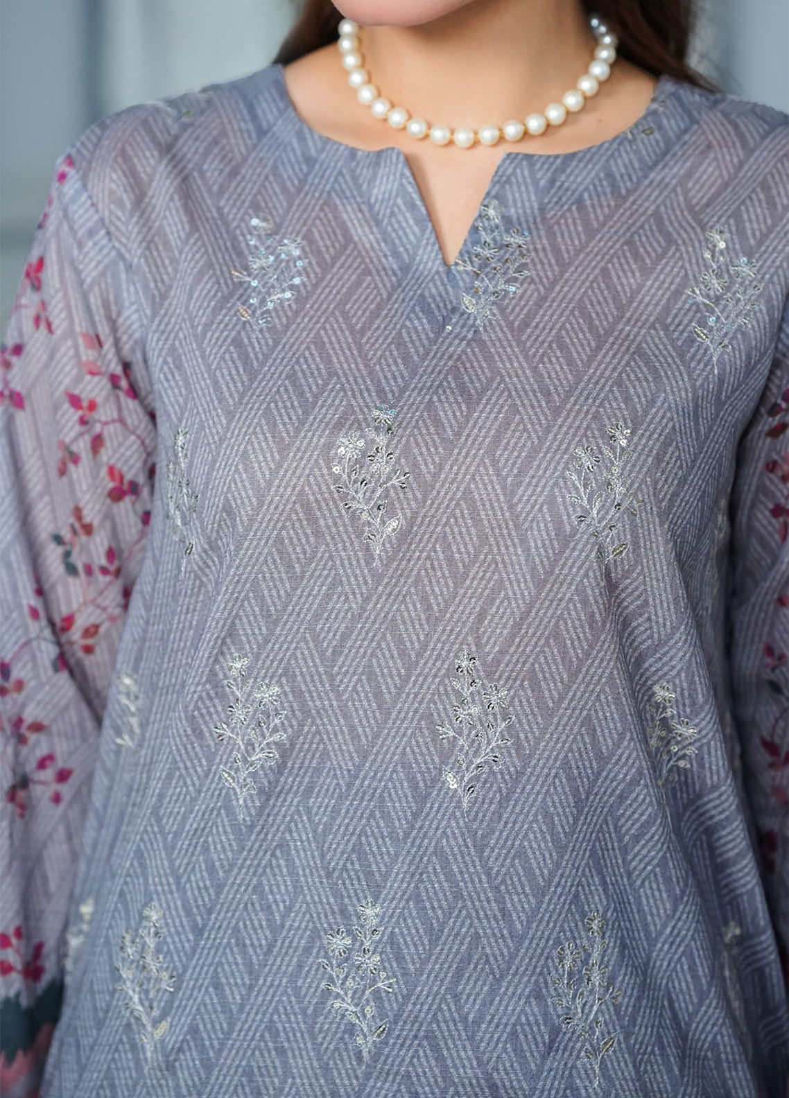 Misaal By VS Textile Embroidered Lawn 3 Piece Unstitched Suit VS26MEL D-574 Misaal By VS Textile Embroidered Lawn 3 Piece Unstitched Suit VS26MEL D-574
