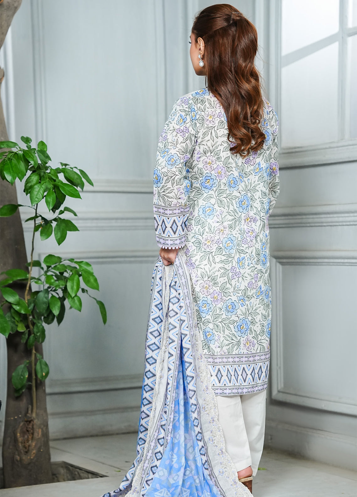 Misaal By VS Textile Embroidered Lawn 3 Piece Unstitched Suit VS26MEL D-576 Misaal By VS Textile Embroidered Lawn 3 Piece Unstitched Suit VS26MEL D-576