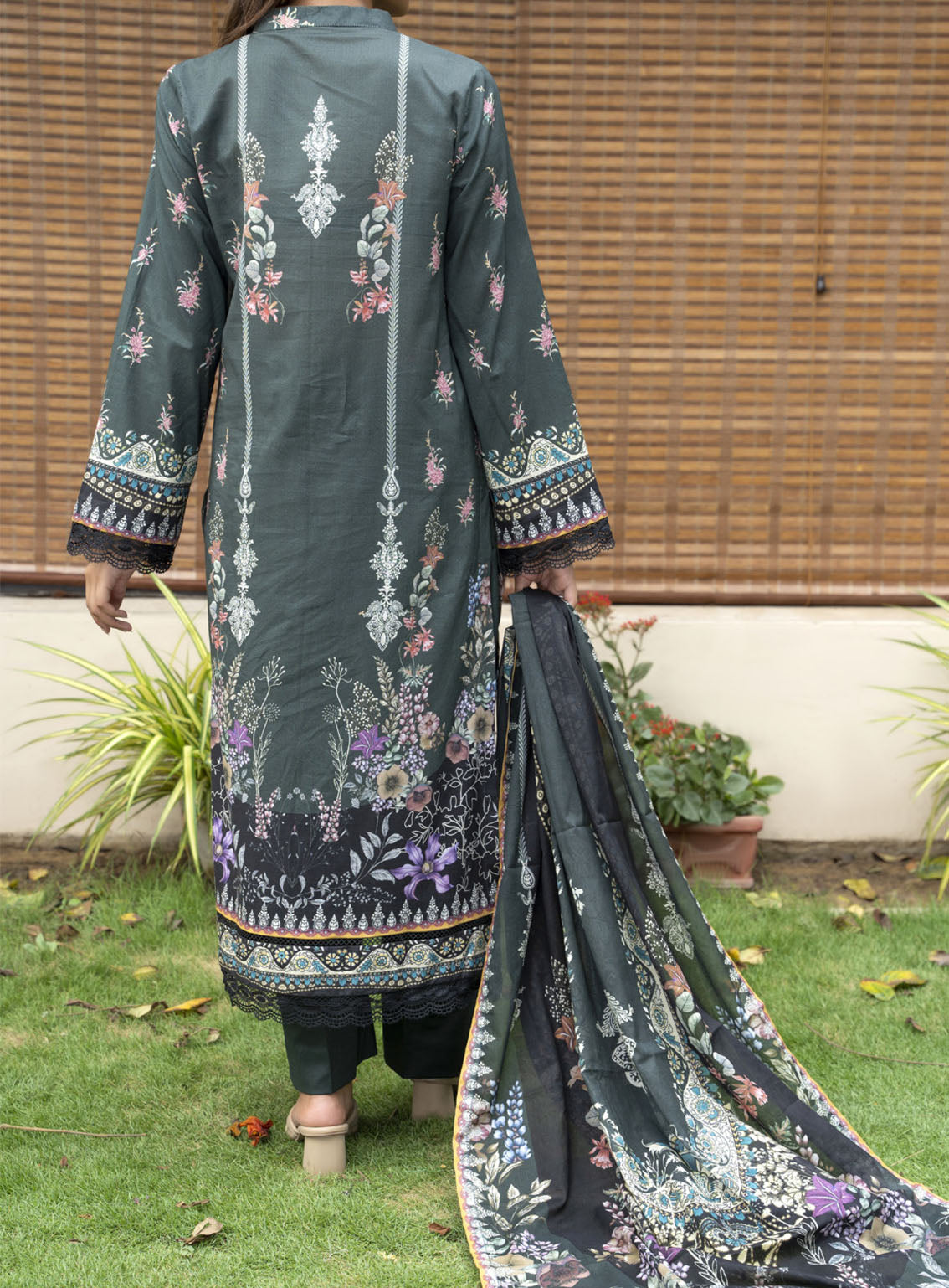 Misri By VS Textile Printed Lawn Suits Unstitched 3 Piece - VS24MPL 411 Misri By VS Textile Printed Lawn Suits Unstitched 3 Piece - VS24MPL 411