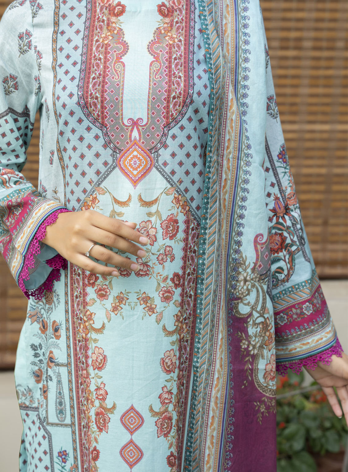 Misri By VS Textile Printed Lawn Suits Unstitched 3 Piece - VS24MPL 414 Misri By VS Textile Printed Lawn Suits Unstitched 3 Piece - VS24MPL 414