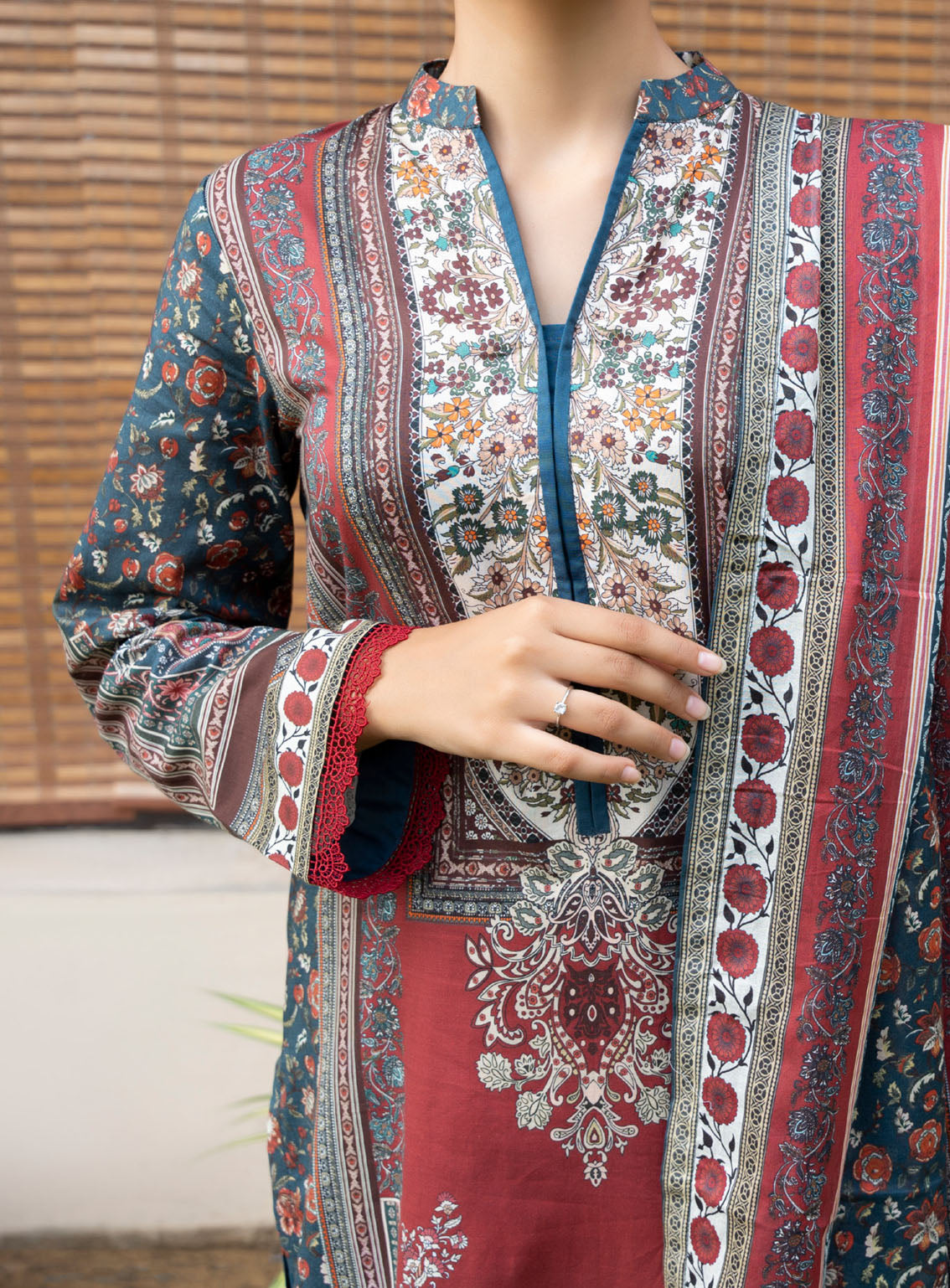 Misri By VS Textile Printed Lawn Suits Unstitched 3 Piece - VS24MPL 415 Misri By VS Textile Printed Lawn Suits Unstitched 3 Piece - VS24MPL 415