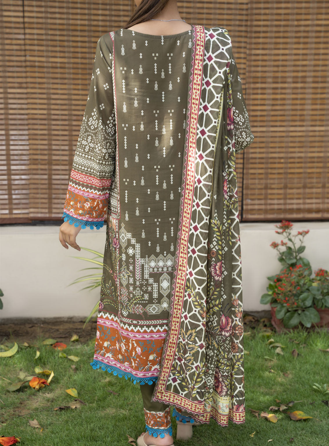 Misri By VS Textile Printed Lawn Suits Unstitched 3 Piece - VS24MPL 416 Misri By VS Textile Printed Lawn Suits Unstitched 3 Piece - VS24MPL 416