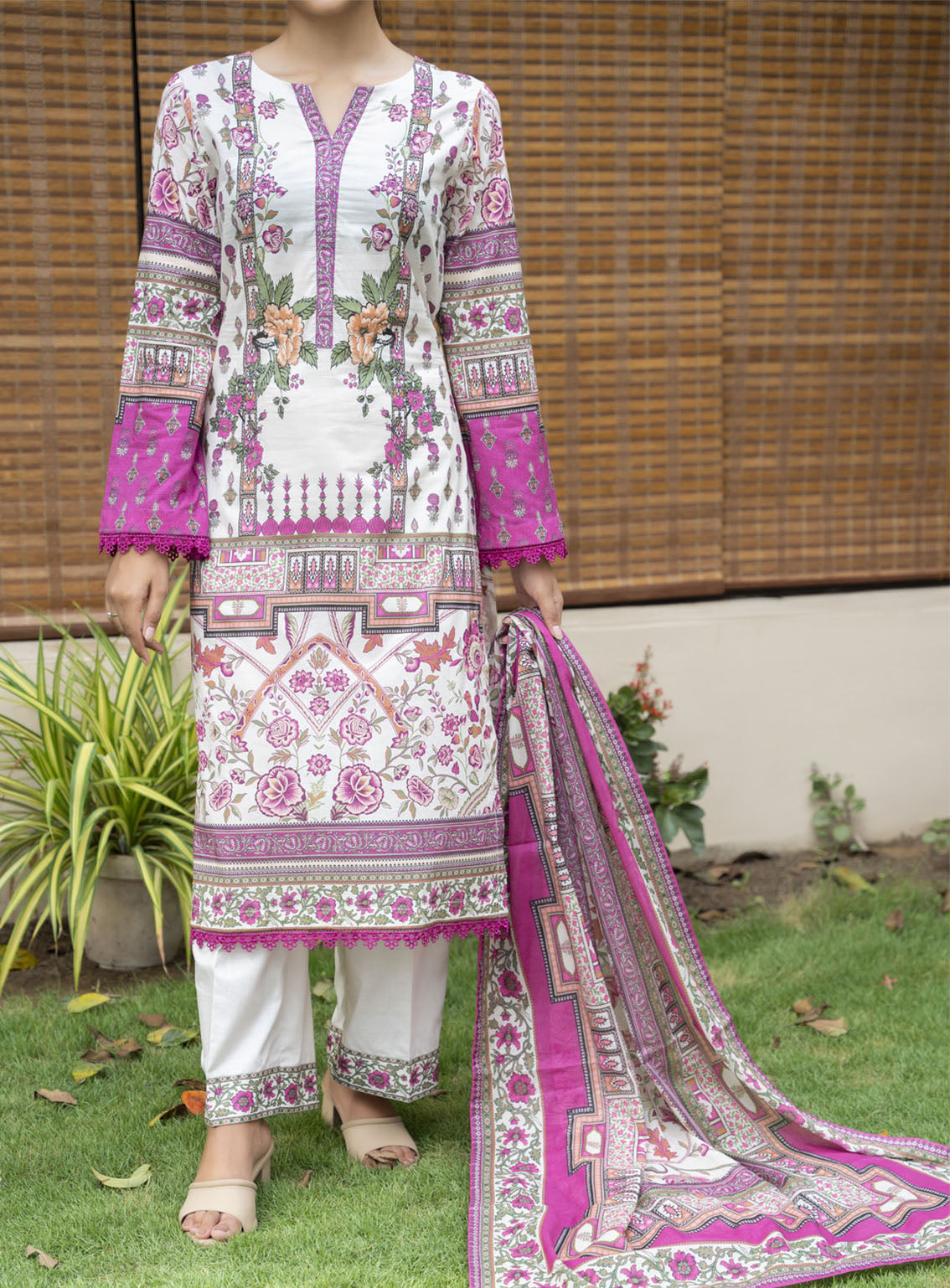 Misri By VS Textile Printed Lawn Suits Unstitched 3 Piece - VS24MPL 417 Misri By VS Textile Printed Lawn Suits Unstitched 3 Piece - VS24MPL 417