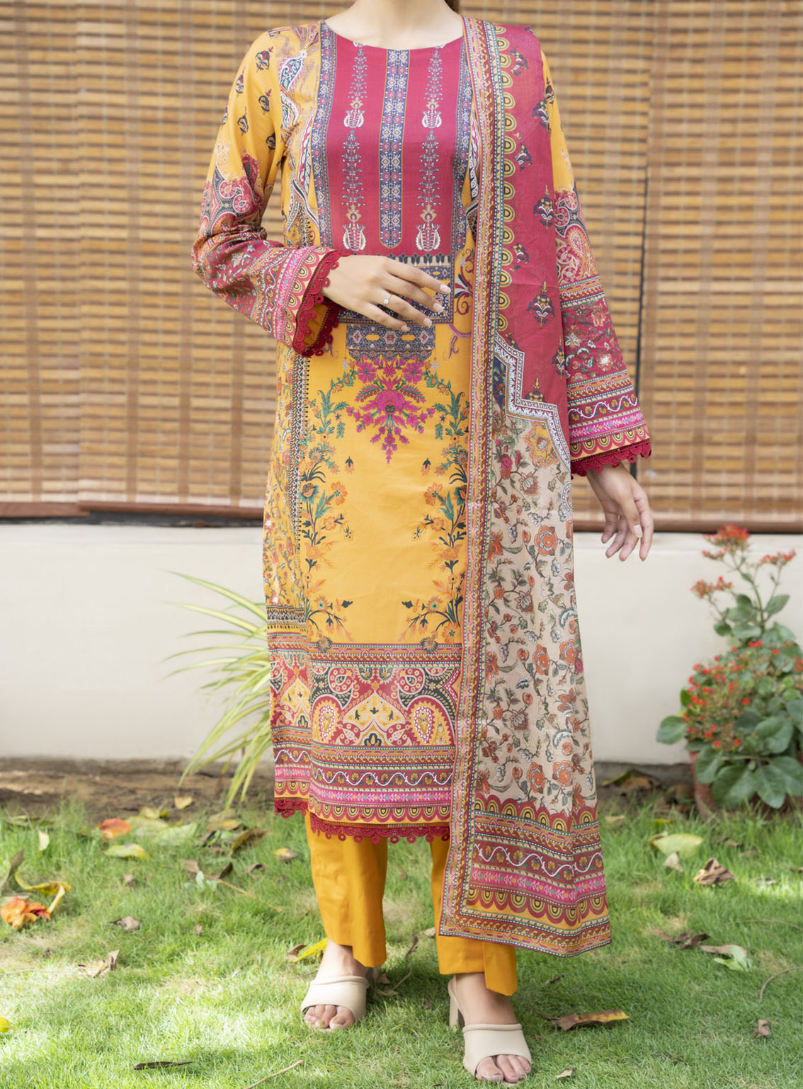 Misri By VS Textile Printed Lawn Suits Unstitched 3 Piece - VS24MPL 418 Misri By VS Textile Printed Lawn Suits Unstitched 3 Piece - VS24MPL 418