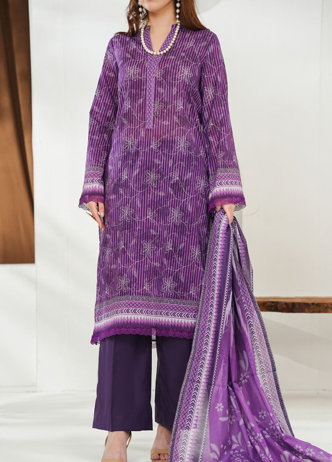 Misri By VS Textile Printed Lawn 3 Piece Unstitched Suit VS26MPLV1N2 D-745 Misri By VS Textile Printed Lawn 3 Piece Unstitched Suit VS26MPLV1N2 D-745