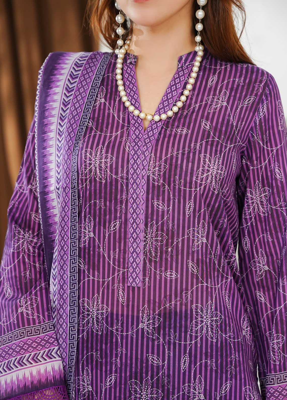 Misri By VS Textile Printed Lawn 3 Piece Unstitched Suit VS26MPLV1N2 D-745 Misri By VS Textile Printed Lawn 3 Piece Unstitched Suit VS26MPLV1N2 D-745