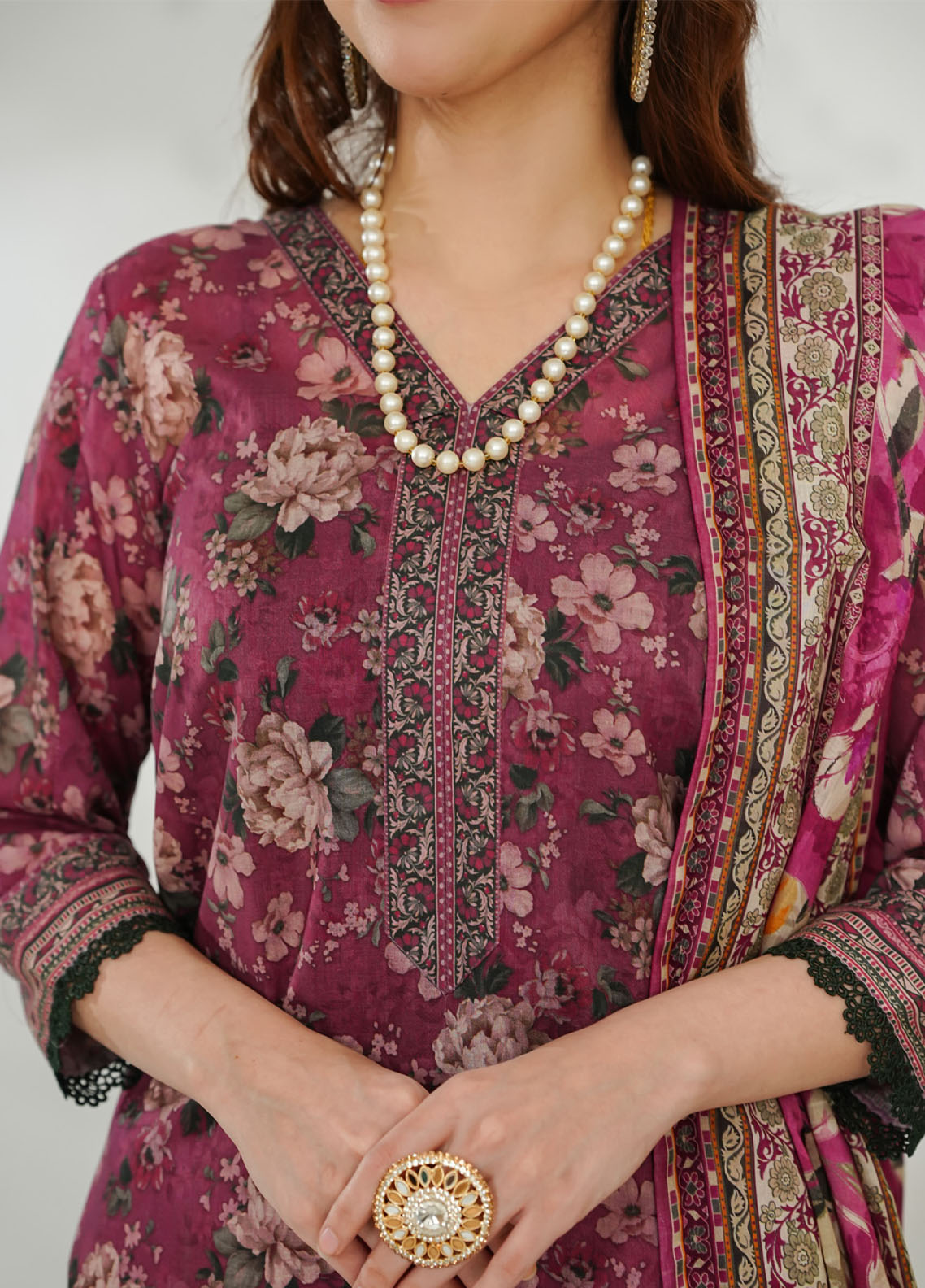 Misri By VS Textile Printed Lawn 3 Piece Unstitched Suit VS26MPLV1N2 D-749 Misri By VS Textile Printed Lawn 3 Piece Unstitched Suit VS26MPLV1N2 D-749