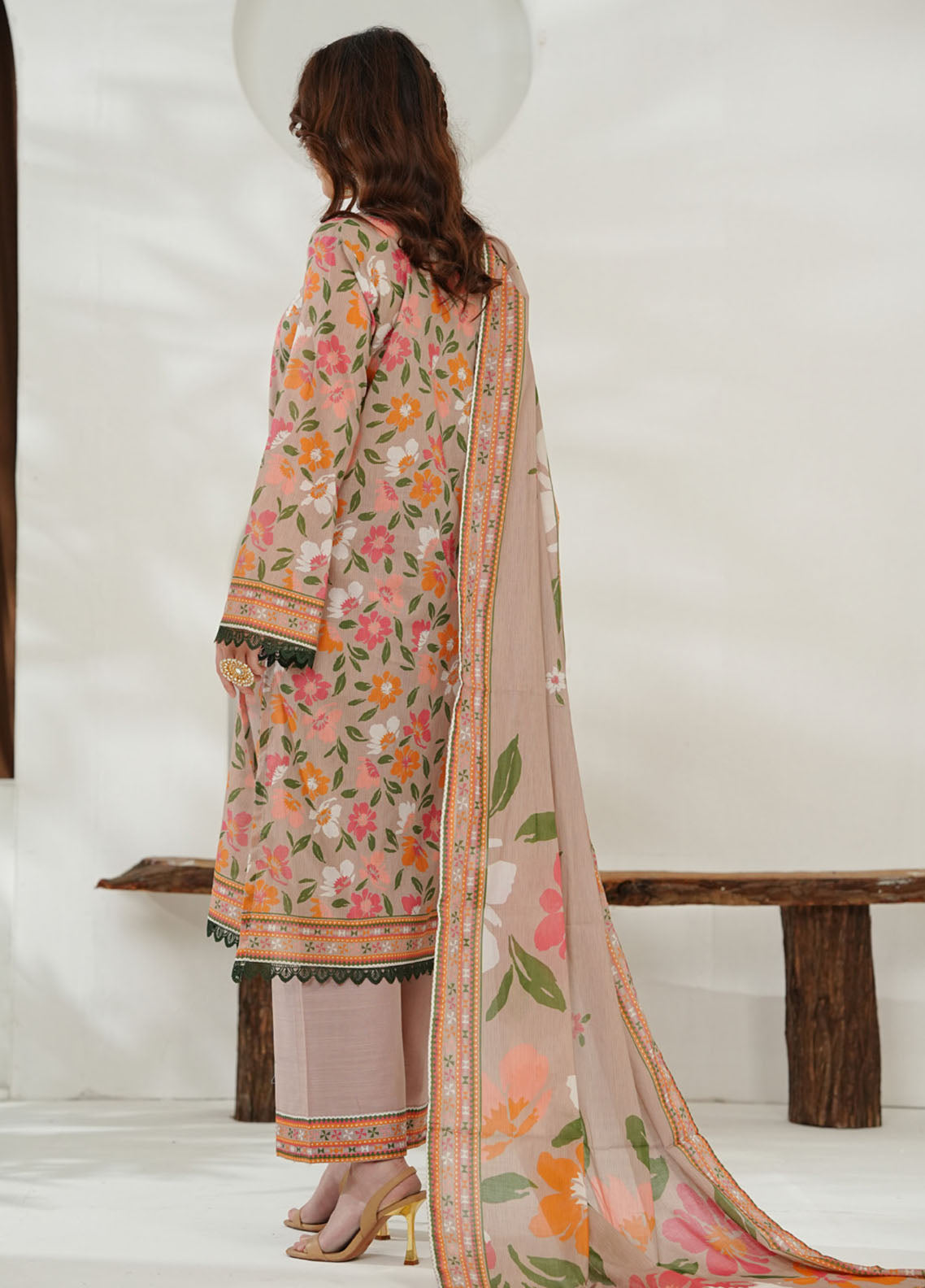 Misri By VS Textile Printed Lawn 3 Piece Unstitched Suit VS26MPLV1N2 D-751 Misri By VS Textile Printed Lawn 3 Piece Unstitched Suit VS26MPLV1N2 D-751