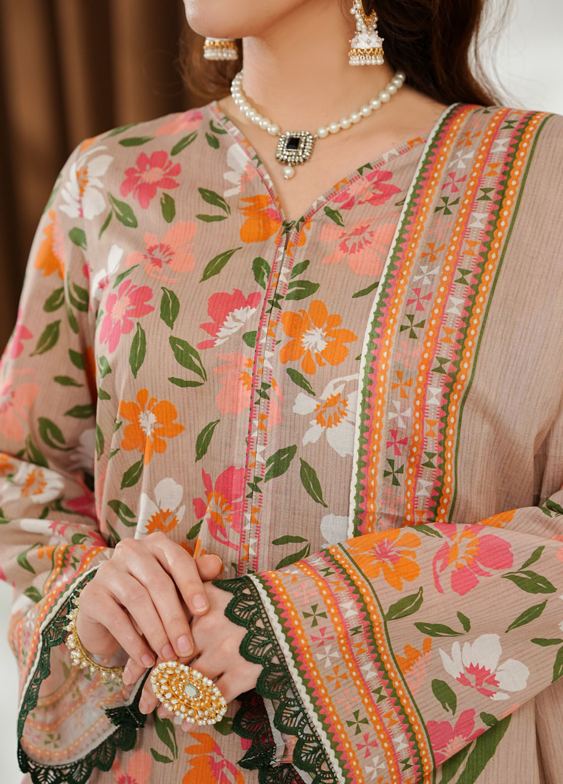Misri By VS Textile Printed Lawn 3 Piece Unstitched Suit VS26MPLV1N2 D-751 Misri By VS Textile Printed Lawn 3 Piece Unstitched Suit VS26MPLV1N2 D-751