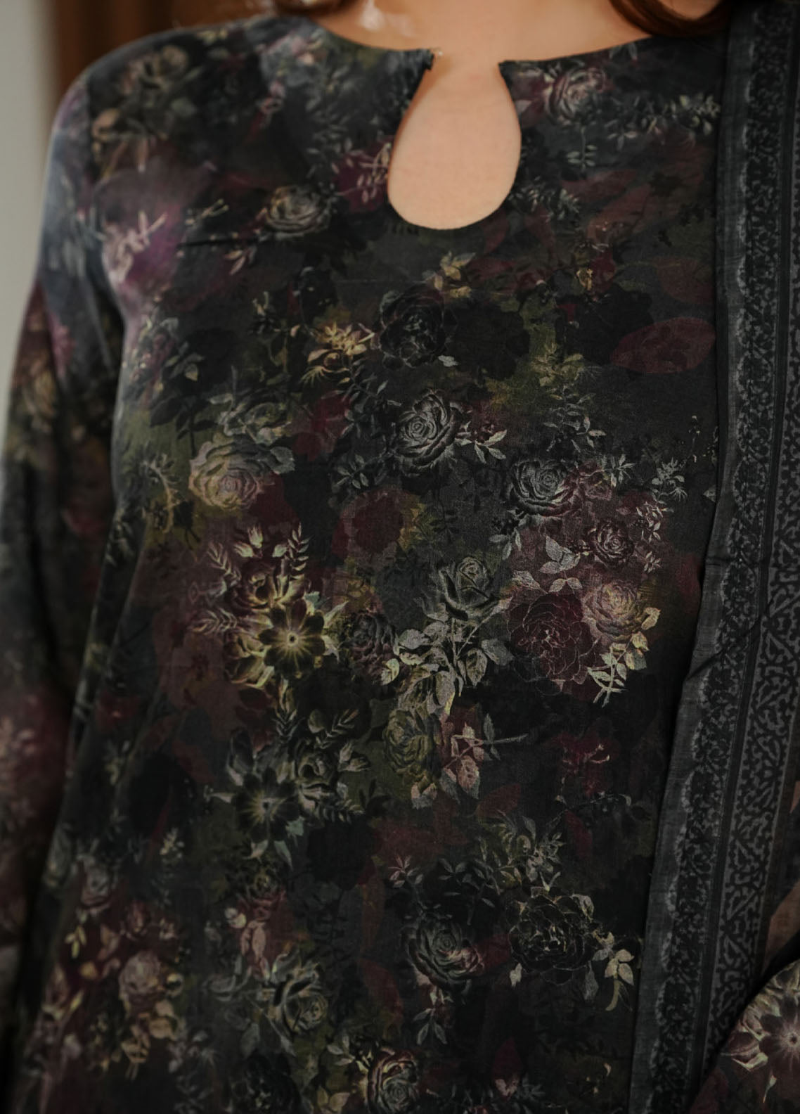 Misri By VS Textile Printed Lawn 3 Piece Unstitched Suit VS26MPLV1N2 D-753 Misri By VS Textile Printed Lawn 3 Piece Unstitched Suit VS26MPLV1N2 D-753