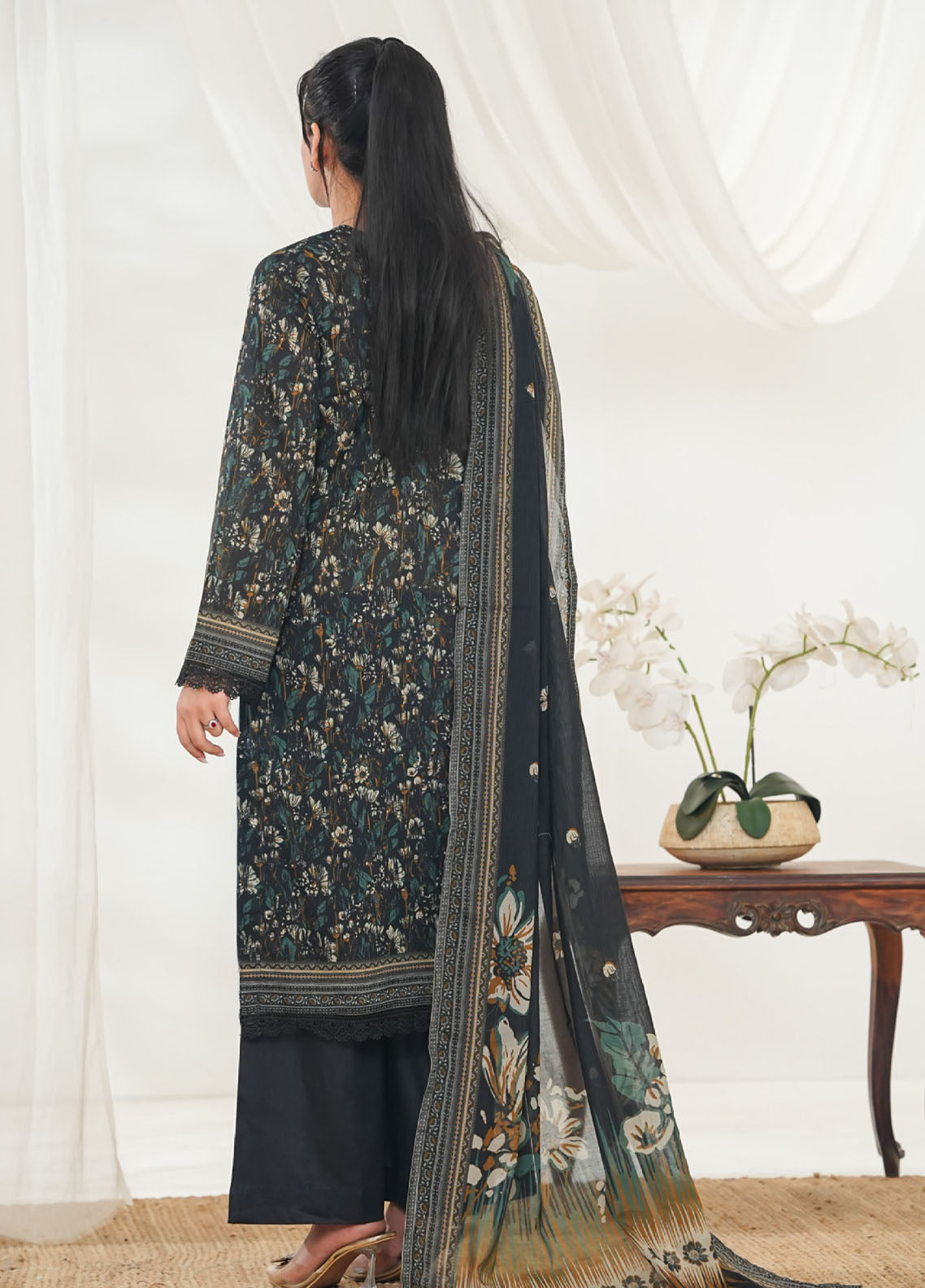 Misri By VS Textile Printed Lawn 3 Piece Unstitched Suit VS26MPLV1N2 D-761 Misri By VS Textile Printed Lawn 3 Piece Unstitched Suit VS26MPLV1N2 D-761