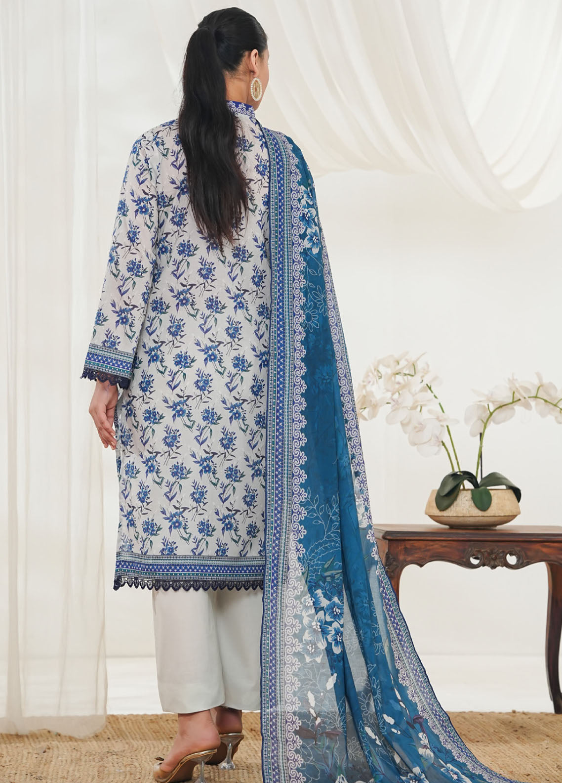 Misri By VS Textile Printed Lawn 3 Piece Unstitched Suit VS26MPLV1N2 D-762 Misri By VS Textile Printed Lawn 3 Piece Unstitched Suit VS26MPLV1N2 D-762