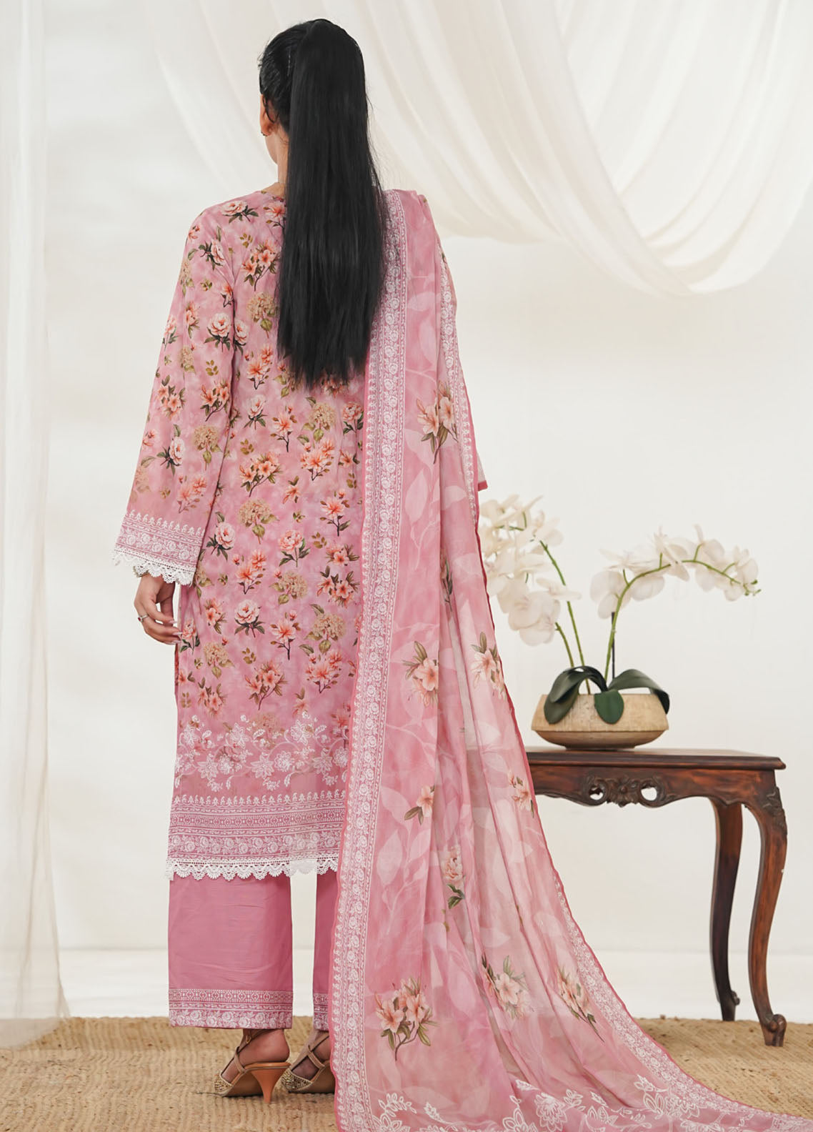 Misri By VS Textile Printed Lawn 3 Piece Unstitched Suit VS26MPLV1N2 D-768 Misri By VS Textile Printed Lawn 3 Piece Unstitched Suit VS26MPLV1N2 D-768