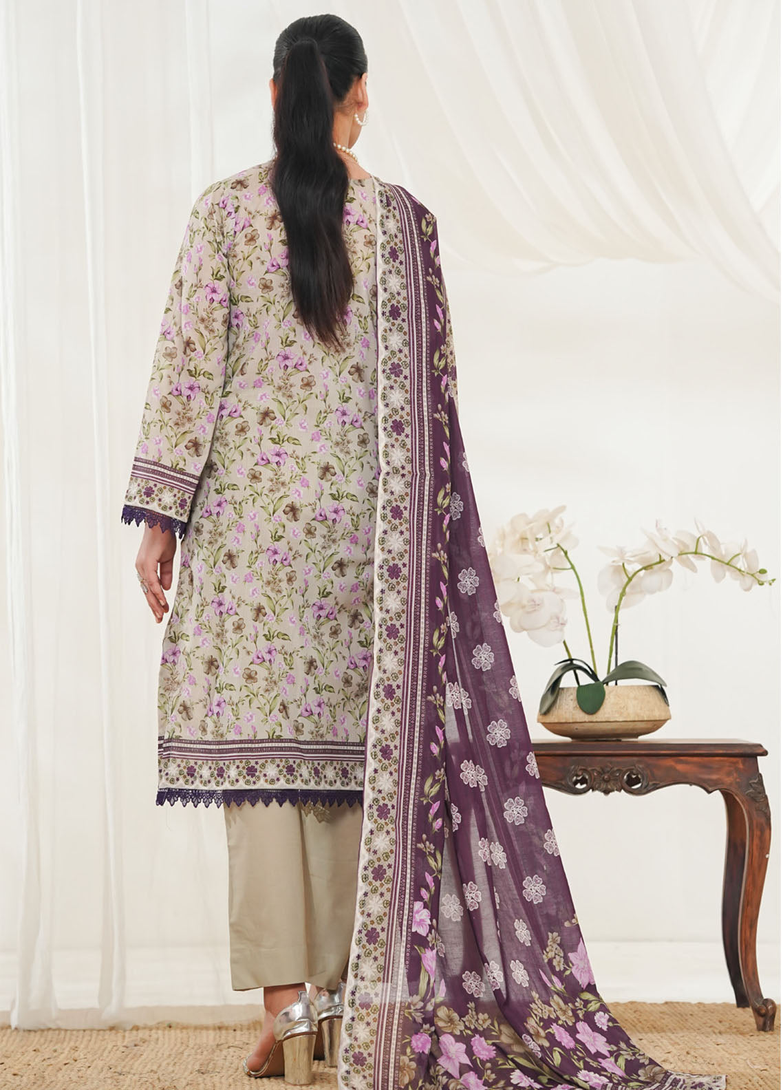 Misri By VS Textile Printed Lawn 3 Piece Unstitched Suit VS26MPLV1N2 D-769 Misri By VS Textile Printed Lawn 3 Piece Unstitched Suit VS26MPLV1N2 D-769