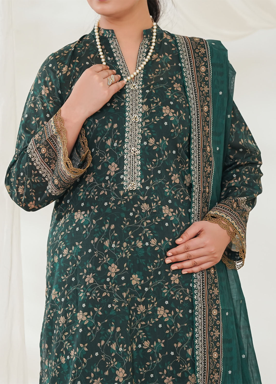 Misri By VS Textile Printed Lawn 3 Piece Unstitched Suit VS26MPLV1N2 D-770 Misri By VS Textile Printed Lawn 3 Piece Unstitched Suit VS26MPLV1N2 D-770