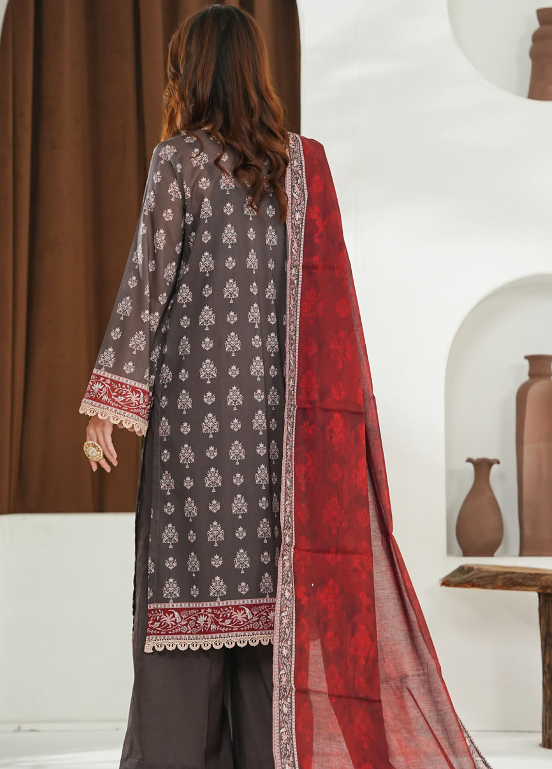 Misri By VS Textile Printed Lawn 3 Piece Unstitched Suit VS26MPLV1N2 D-780 Misri By VS Textile Printed Lawn 3 Piece Unstitched Suit VS26MPLV1N2 D-780