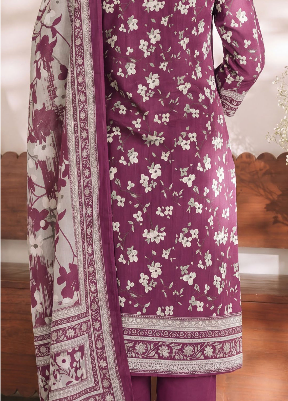 Misri By VS Textile Printed Lawn 3 Piece Unstitched Suit VS26MPLV3 D-955 Misri By VS Textile Printed Lawn 3 Piece Unstitched Suit VS26MPLV3 D-955
