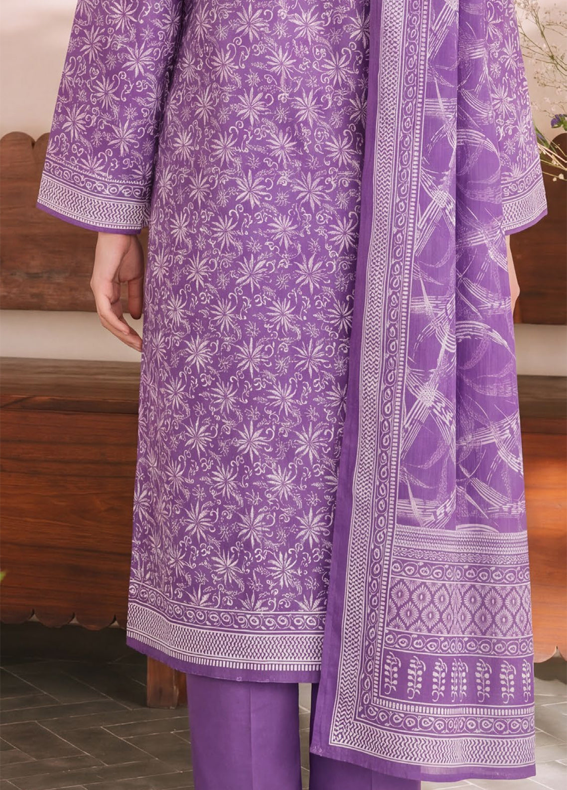 Misri By VS Textile Printed Lawn 3 Piece Unstitched Suit VS26MPLV3 D-956 Misri By VS Textile Printed Lawn 3 Piece Unstitched Suit VS26MPLV3 D-956