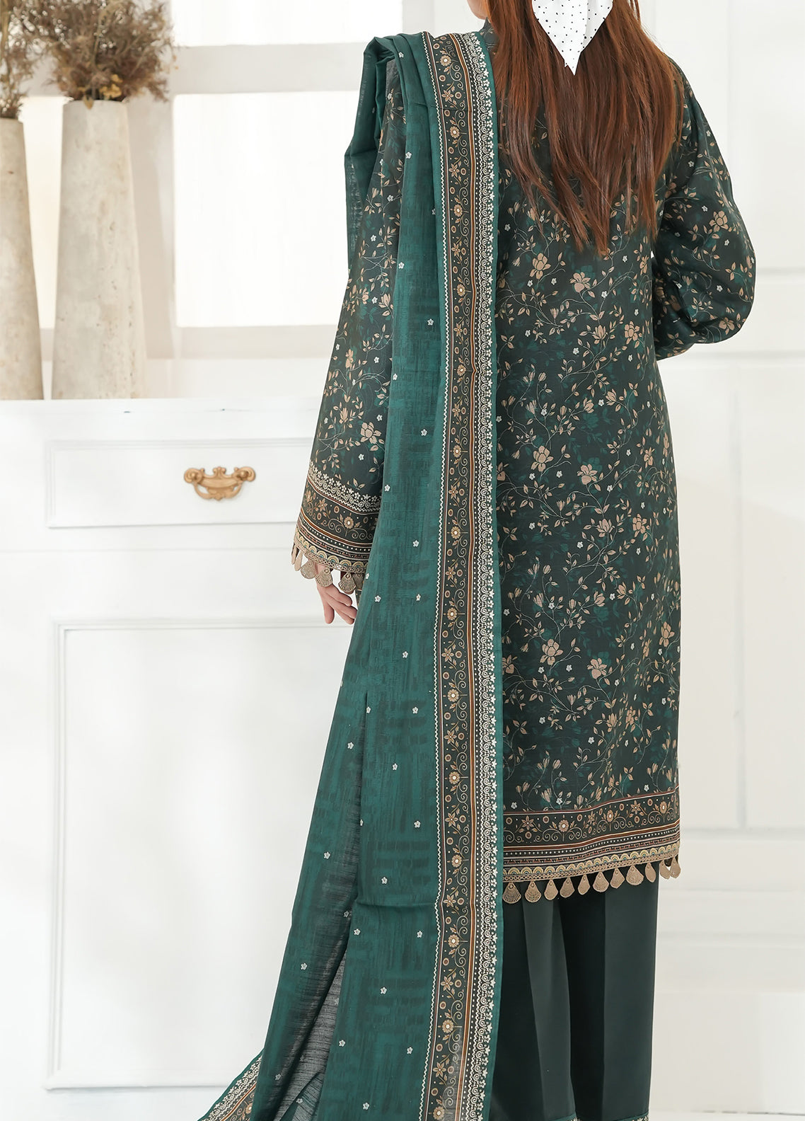 Misri By VS Textile Printed Lawn 3 Piece Unstitched Suit VS26V2 D-904 Misri By VS Textile Printed Lawn 3 Piece Unstitched Suit VS26V2 D-904