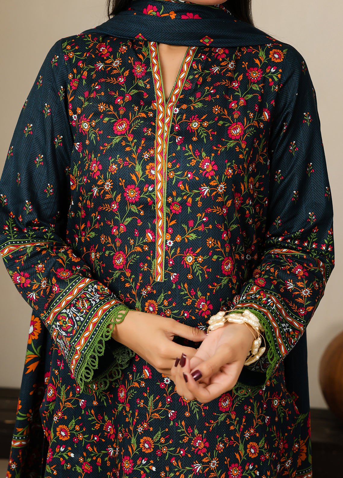 Misri By VS Textile Printed Lawn 3 Piece Unstitched Suit VS26V2 D-905 Misri By VS Textile Printed Lawn 3 Piece Unstitched Suit VS26V2 D-905