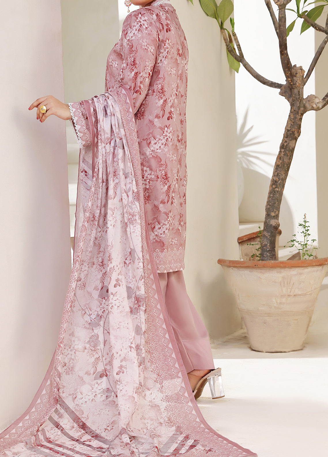 Misri By VS Textile Printed Lawn 3 Piece Unstitched Suit VS26V2 D-918 Misri By VS Textile Printed Lawn 3 Piece Unstitched Suit VS26V2 D-918