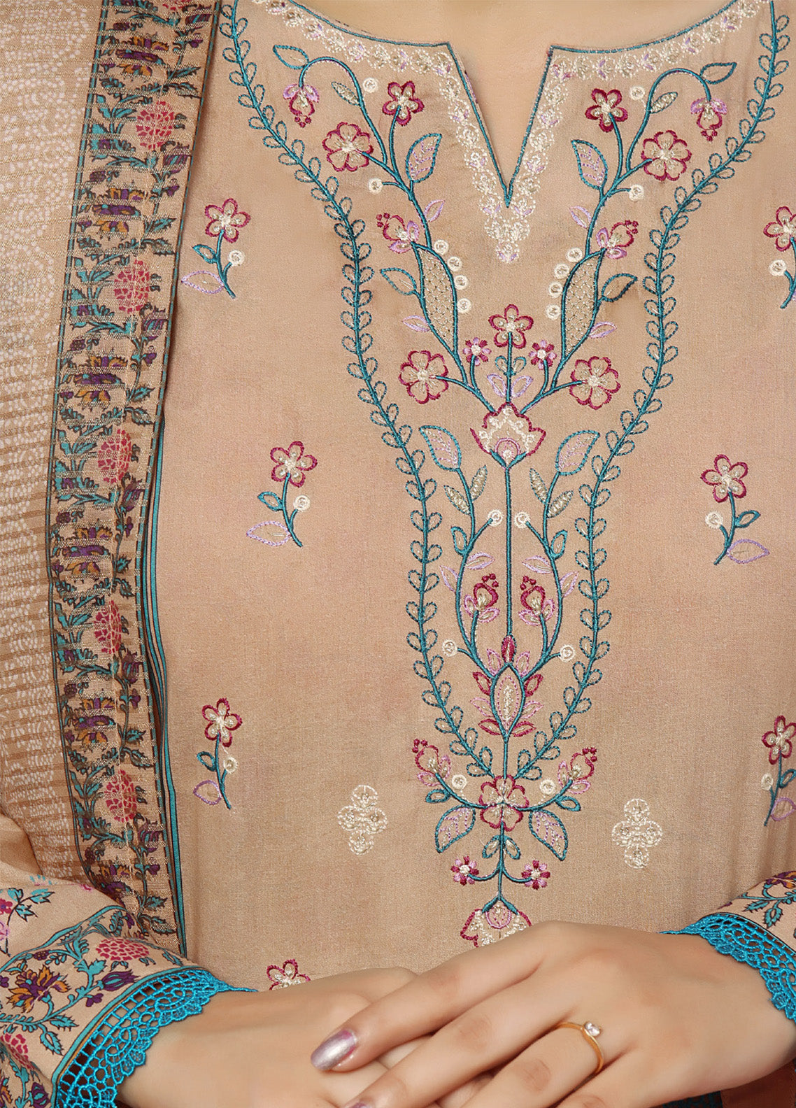 Misri by VS Textile Embroidered Lawn Suits Unstitched 3 Piece - VS25ML 476 Misri by VS Textile Embroidered Lawn Suits Unstitched 3 Piece - VS25ML 476