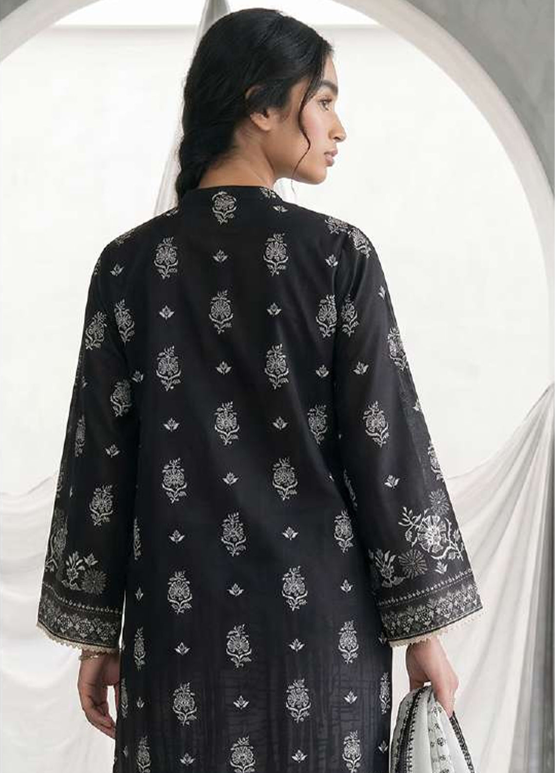Monochrome By Zellbury Printed Lawn 3 Piece Unstitched Suit WUS26X30938 Monochrome By Zellbury Printed Lawn 3 Piece Unstitched Suit WUS26X30938